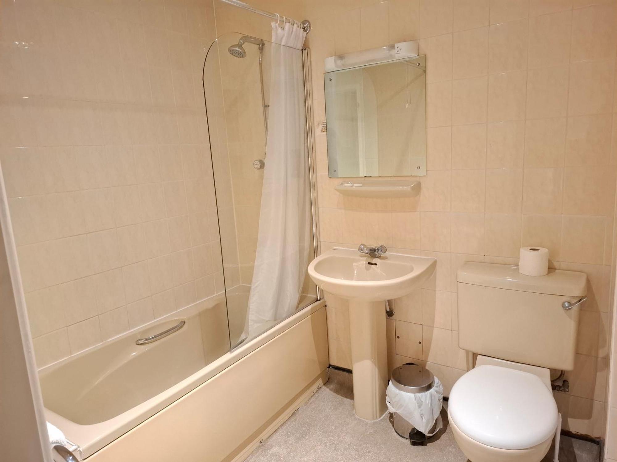 Family Room,1649013583:JPEG