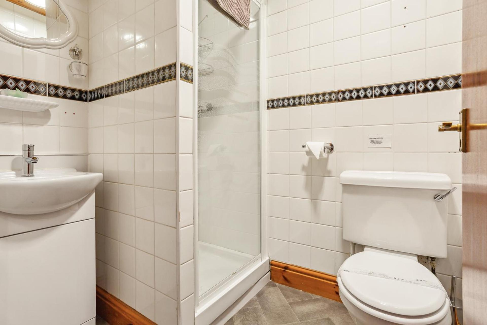 Double Room,1653564992:JPEG