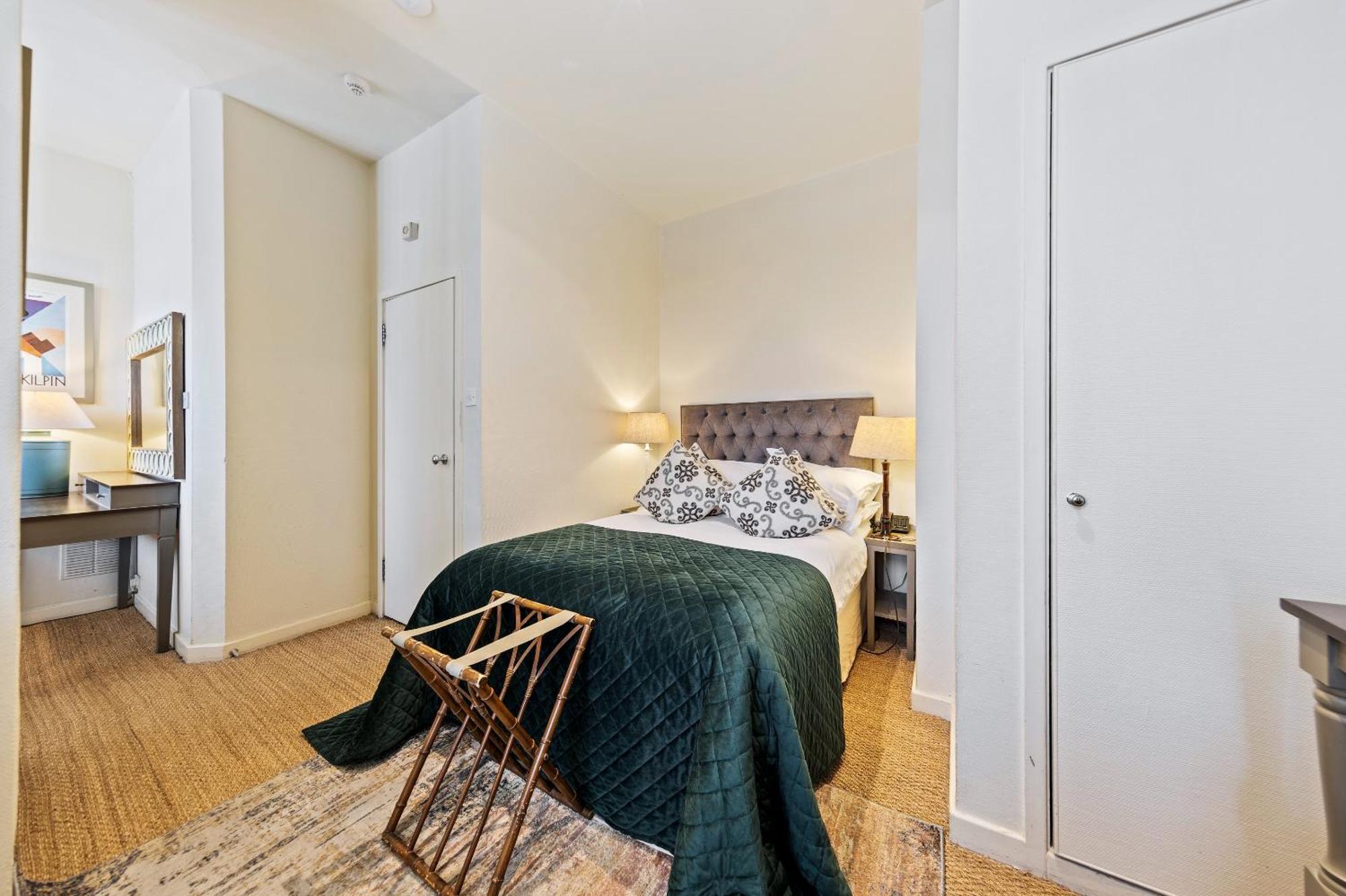 Standard Triple Room,1656206118:JPEG