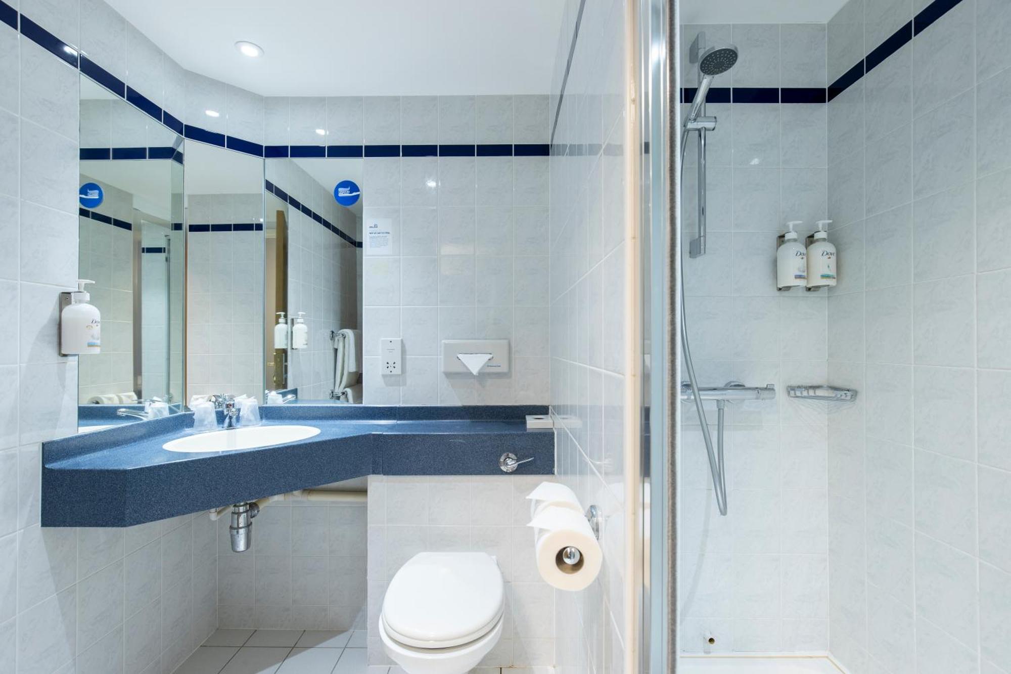 Standard Room with Free Hot Breakfast,1663736131:JPEG