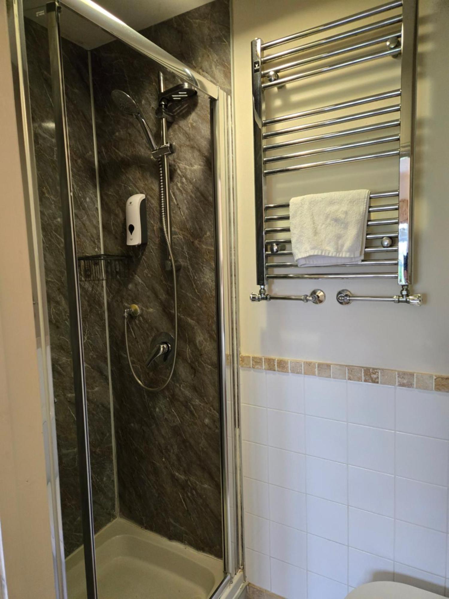 Double Room,1657167300:JPEG
