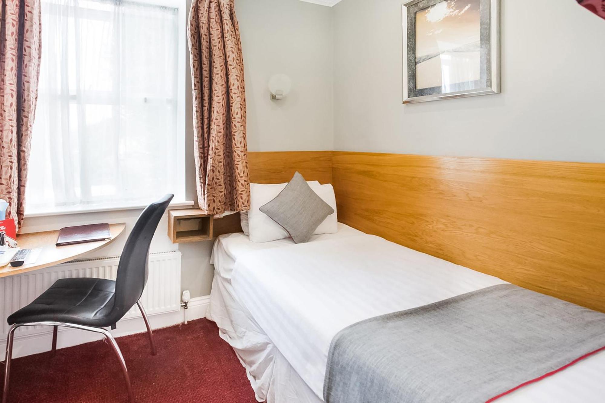 Standard Single Room,1657858321:JPEG