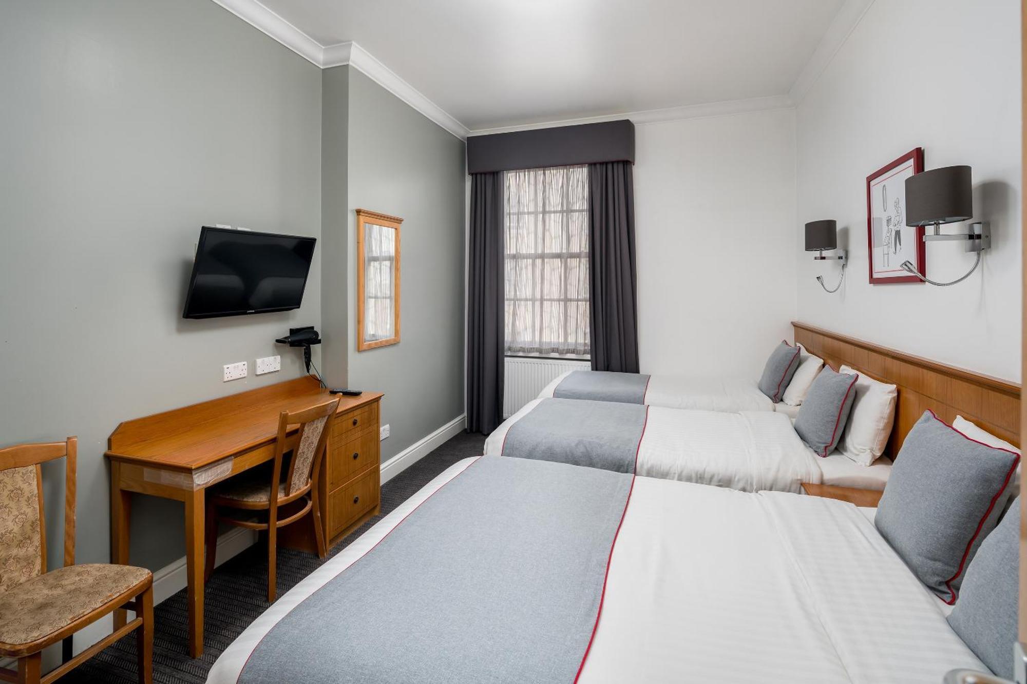 Deluxe Quadruple Room