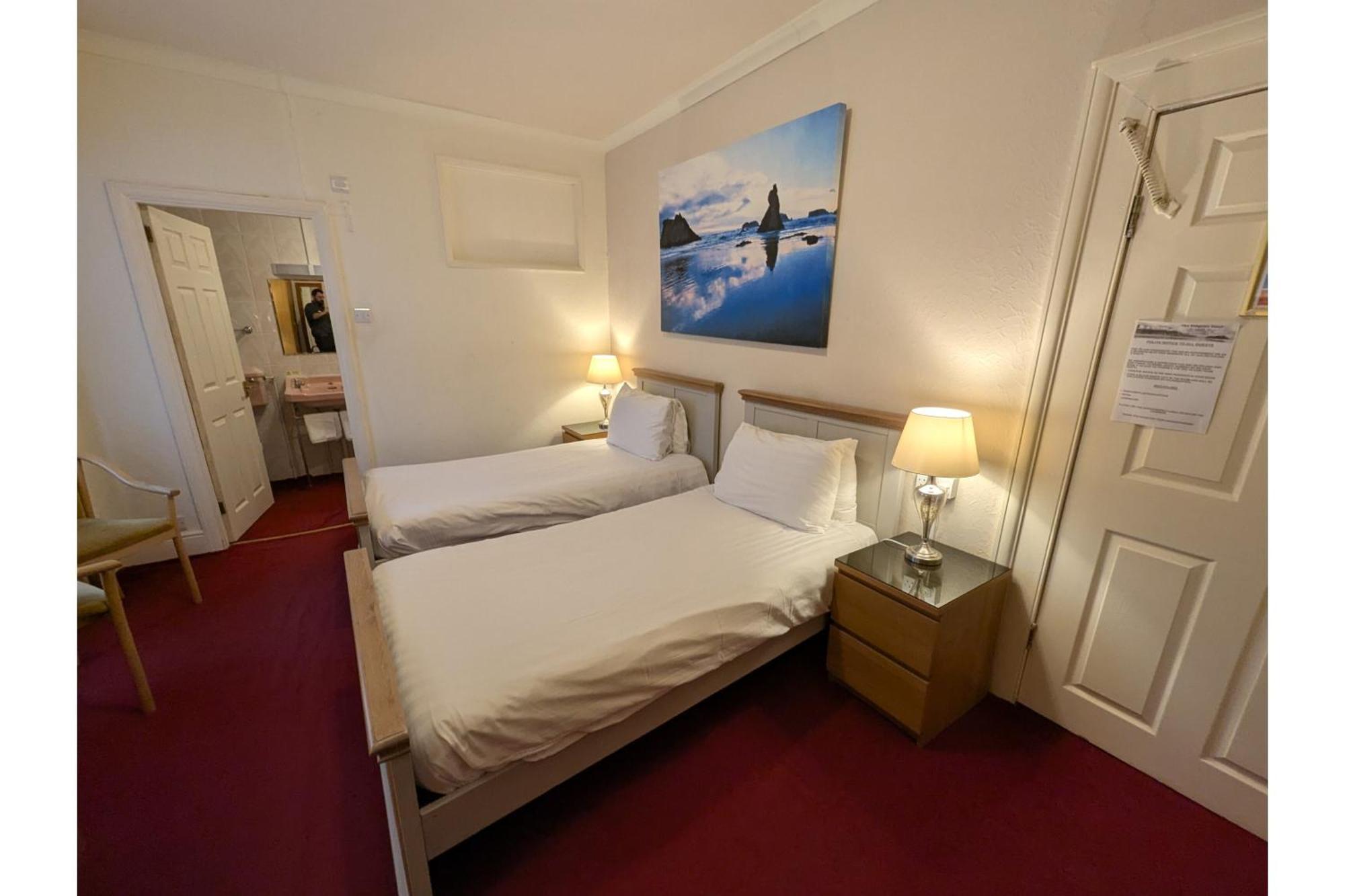 Standard Twin Room,1658102120:JPEG