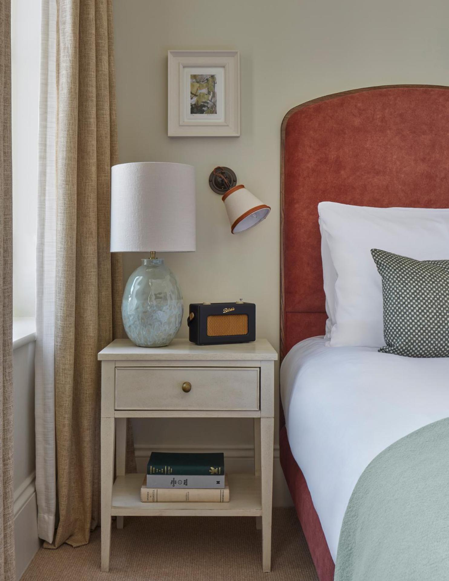 The Twin,1659453488:JPEG