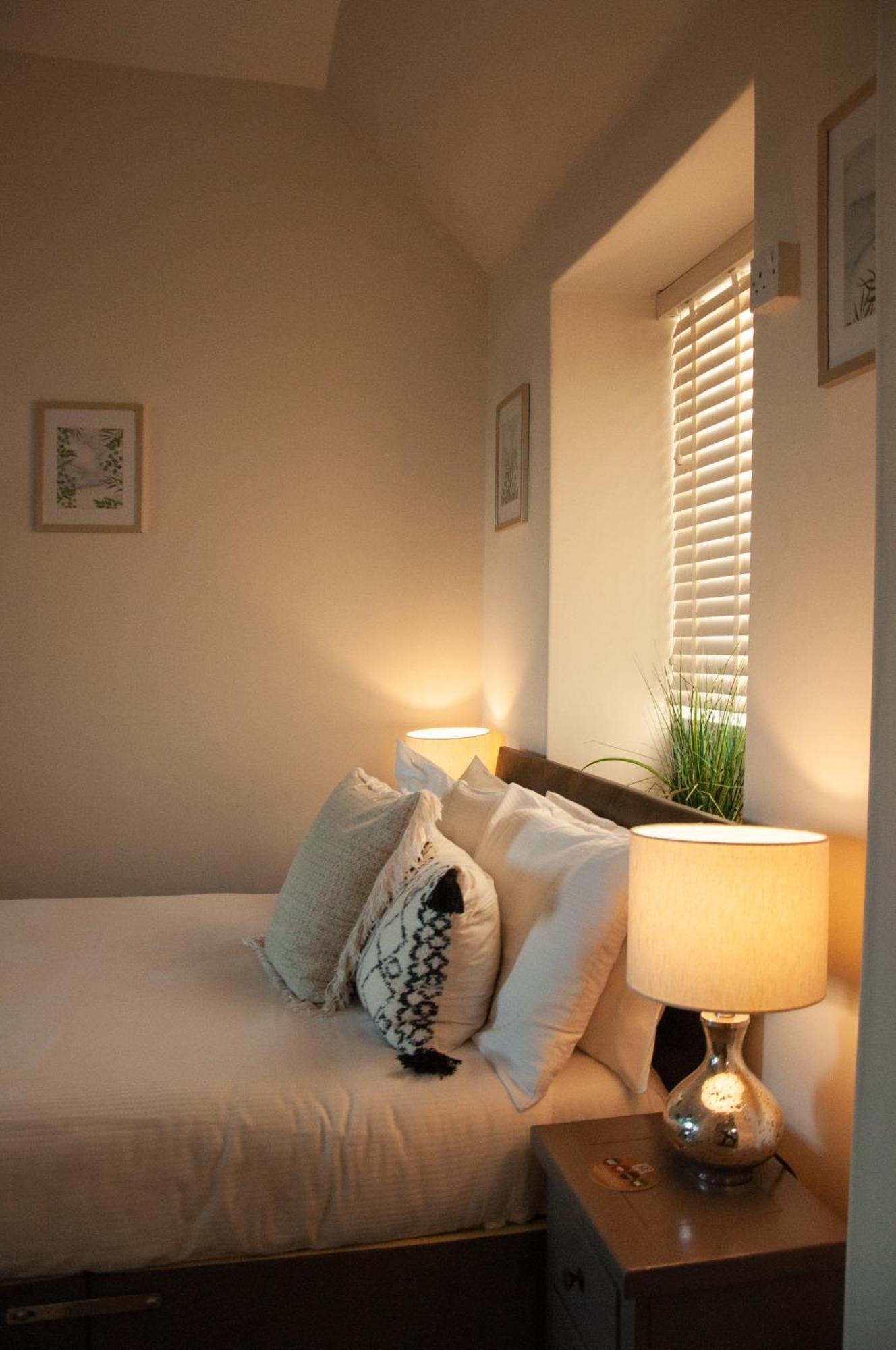 Single Room,1660287571:JPEG