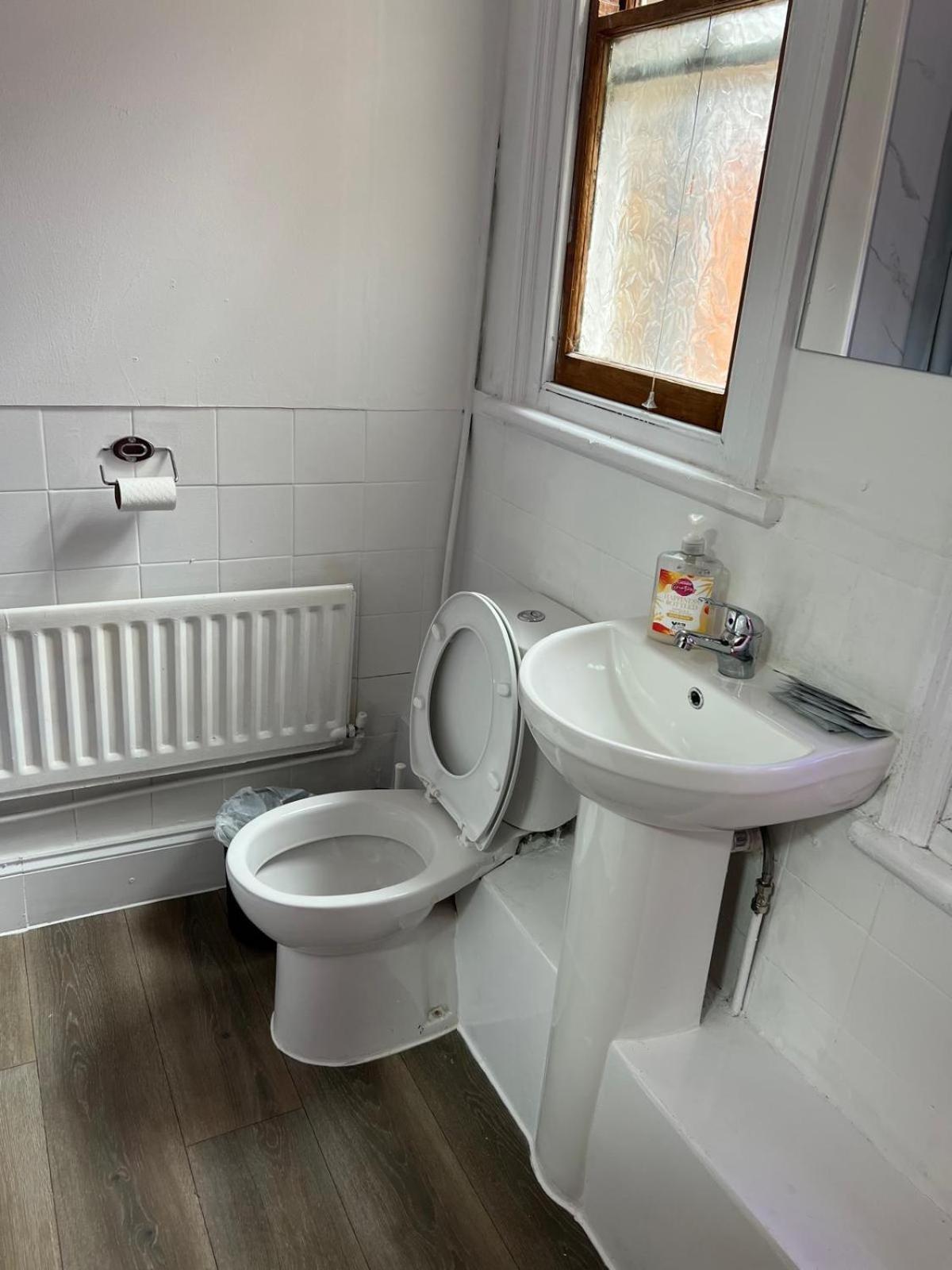 Single Room with Shared Bathroom