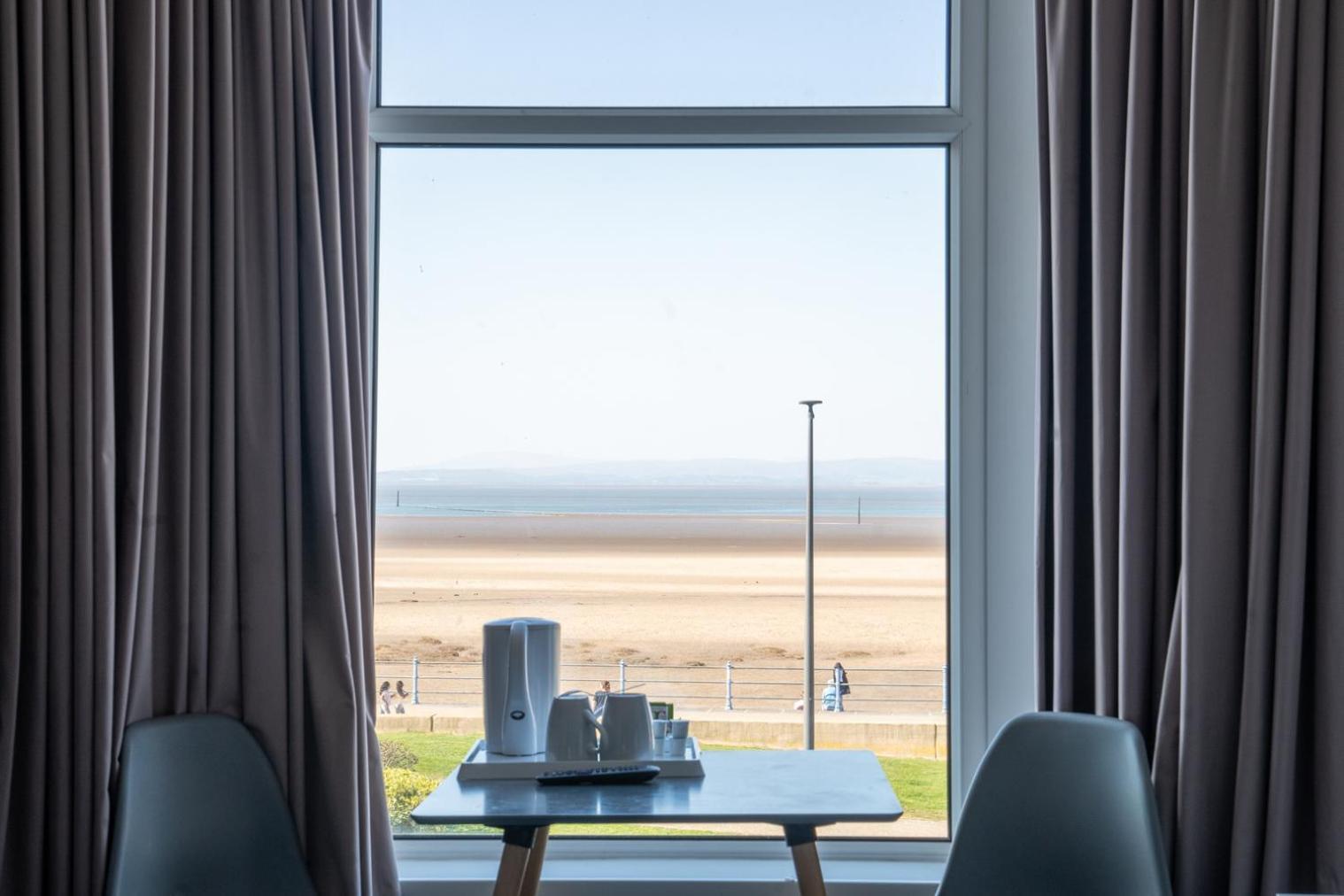 Twin Room with Sea View