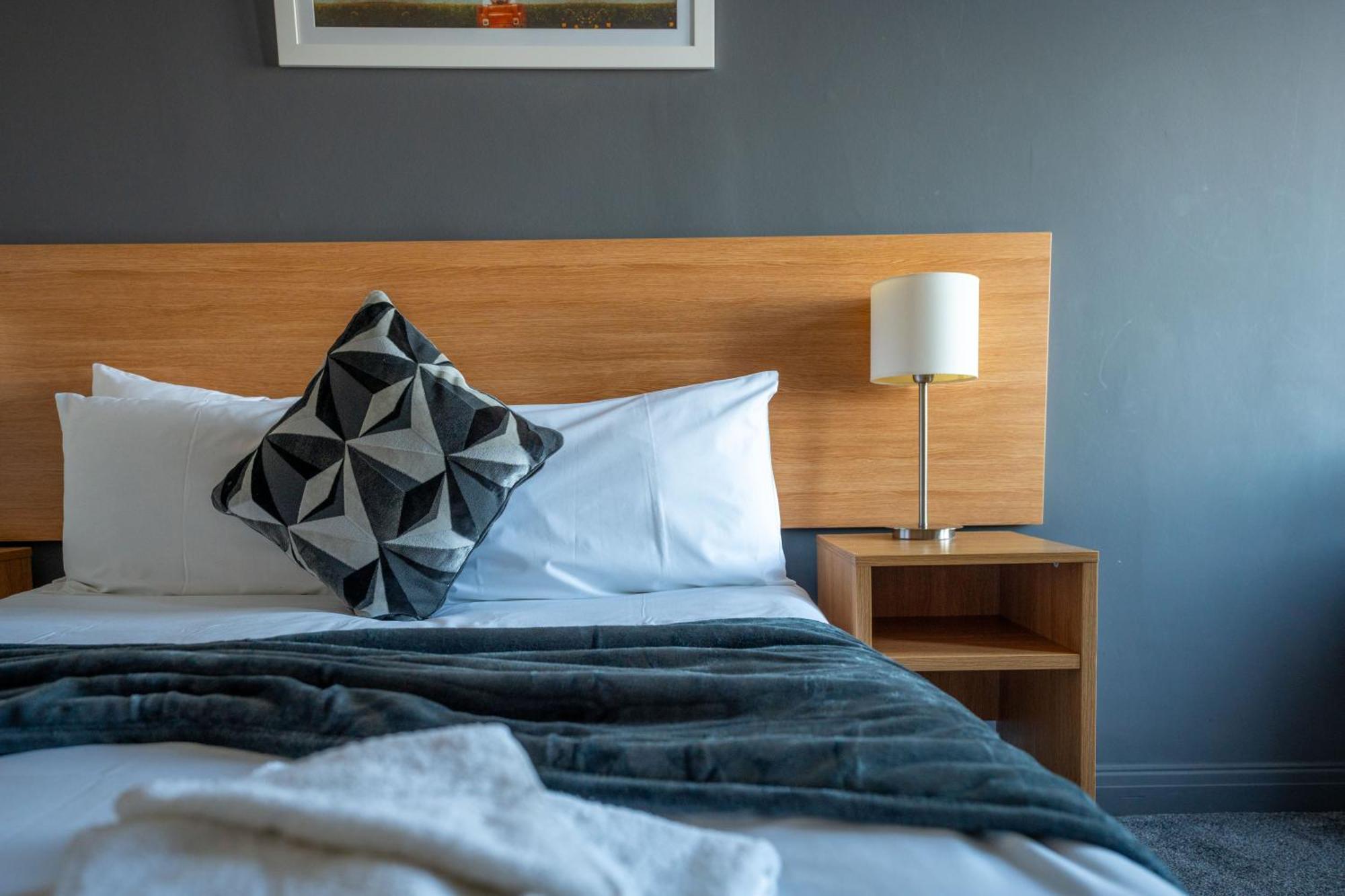 Double Room,1663092725:JPEG