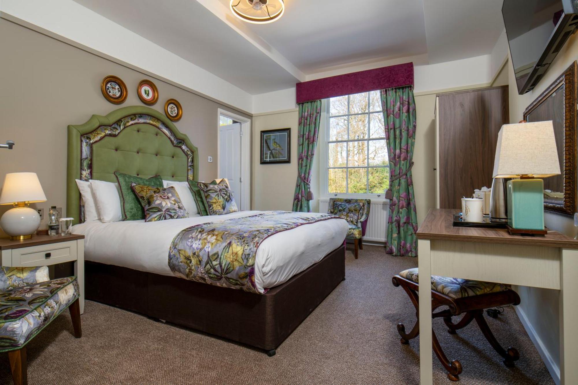 Double Room,1652744542:JPEG