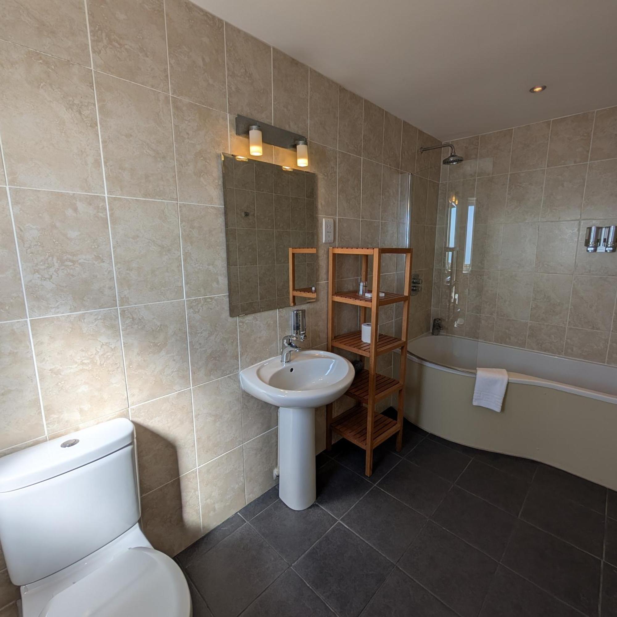 Standard King Room with Sea View