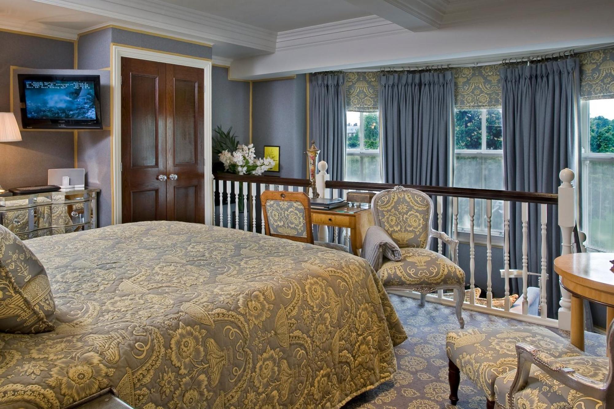 Deluxe Studio,1705555217:JPEG