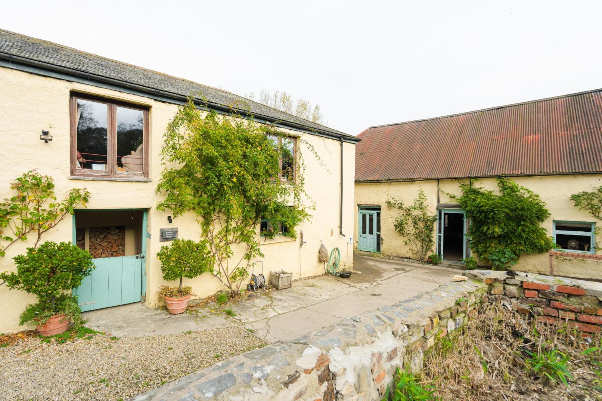 Double Room,1670720692:JPEG