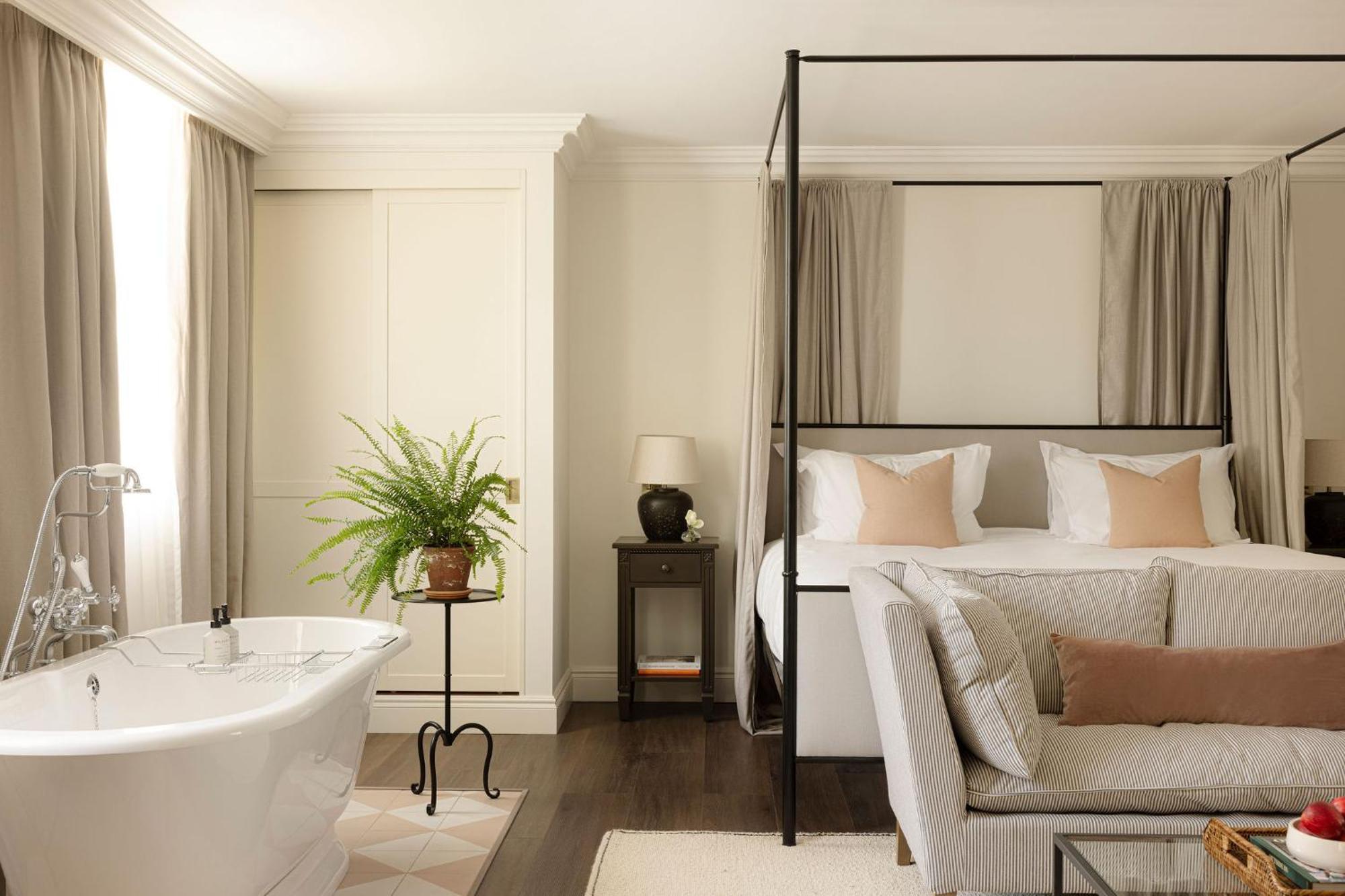 Master Bedroom,1678636687:JPEG