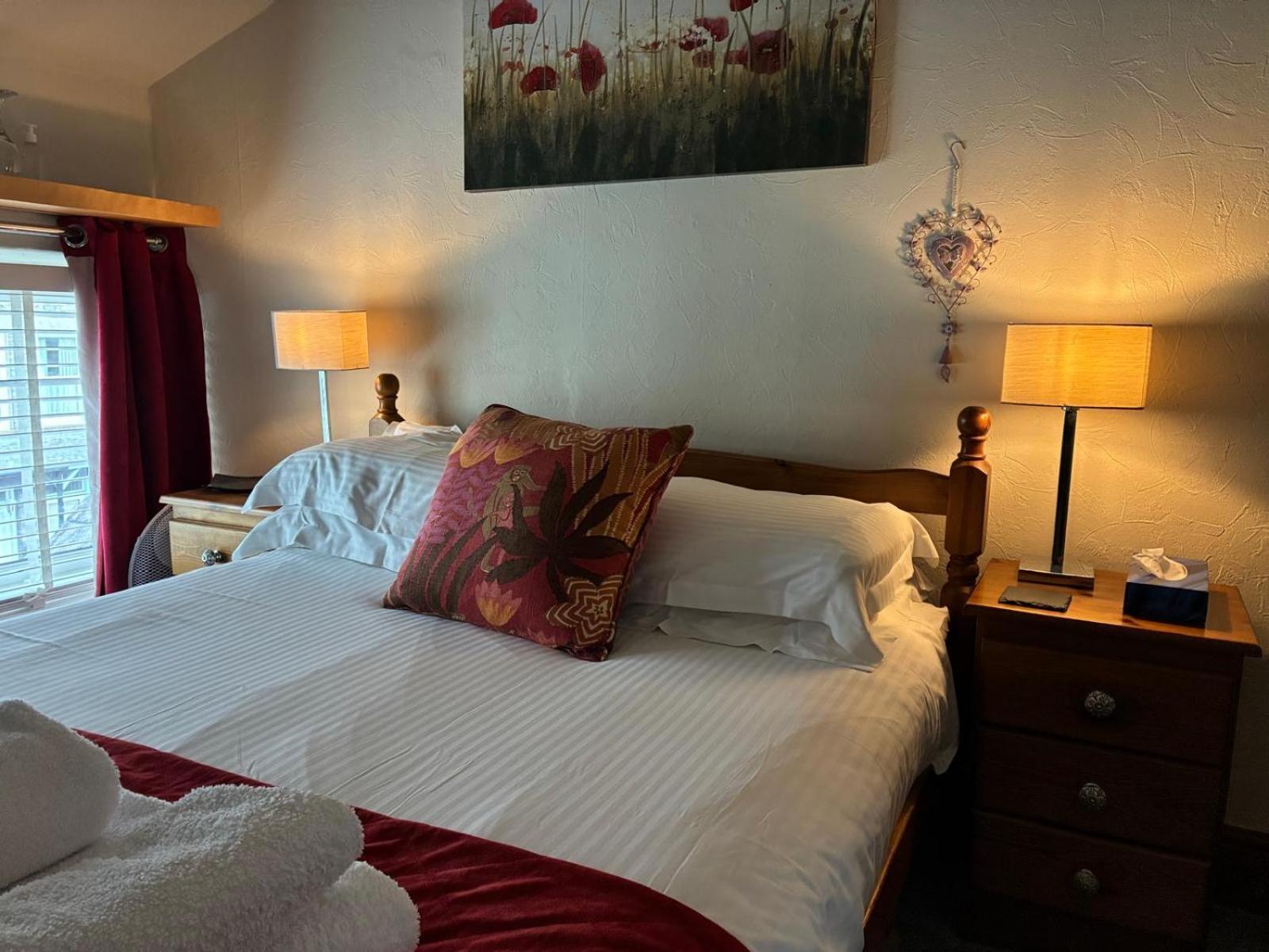 Small Double Room (Room Only),1674717841:JPEG