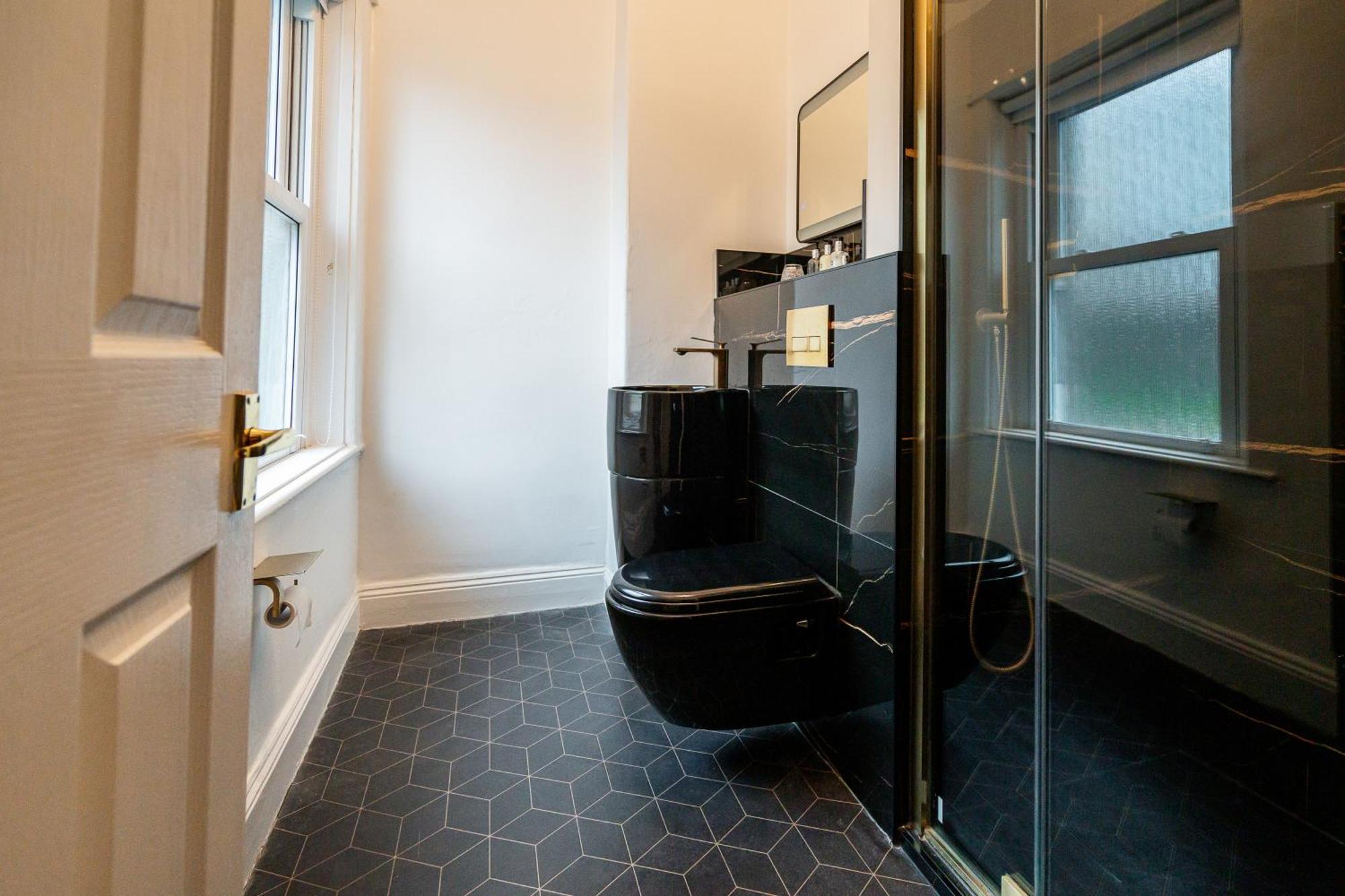 King Room,1678634603:JPEG