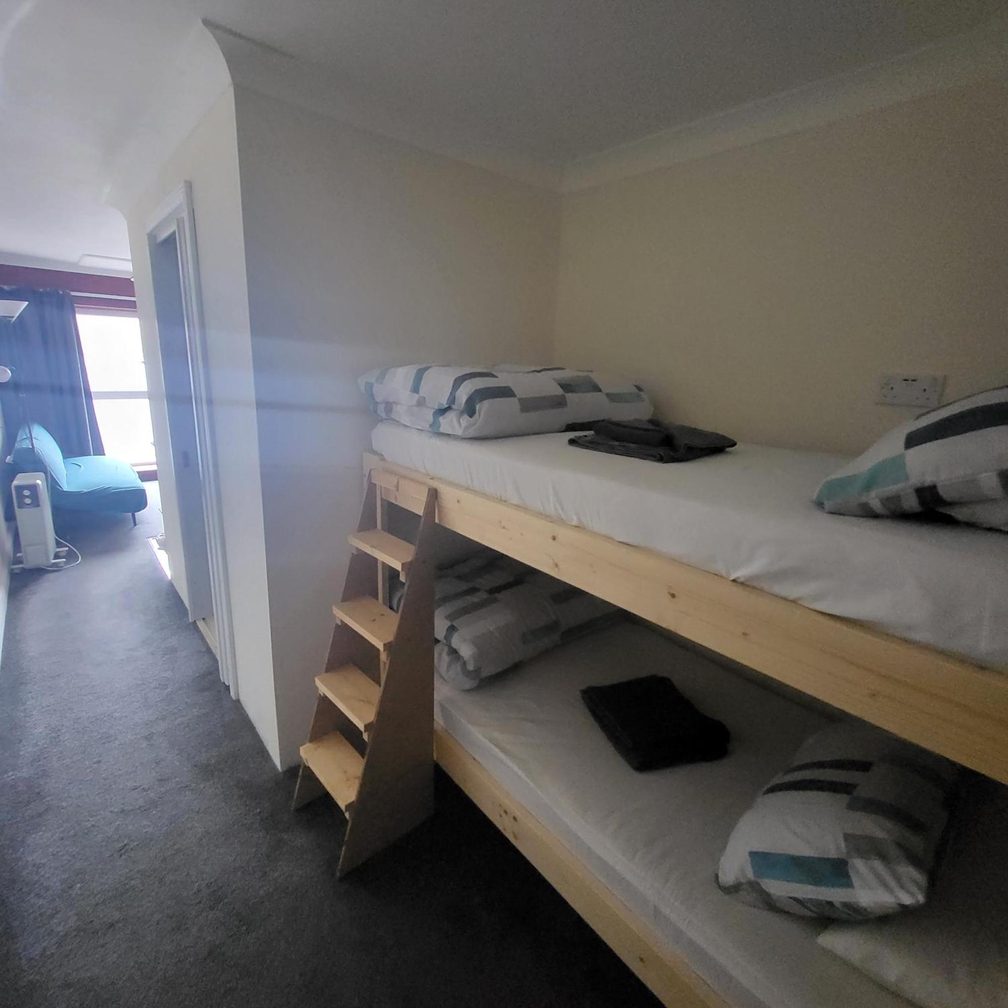 Quadruple Room Lake View,1679668719:JPEG