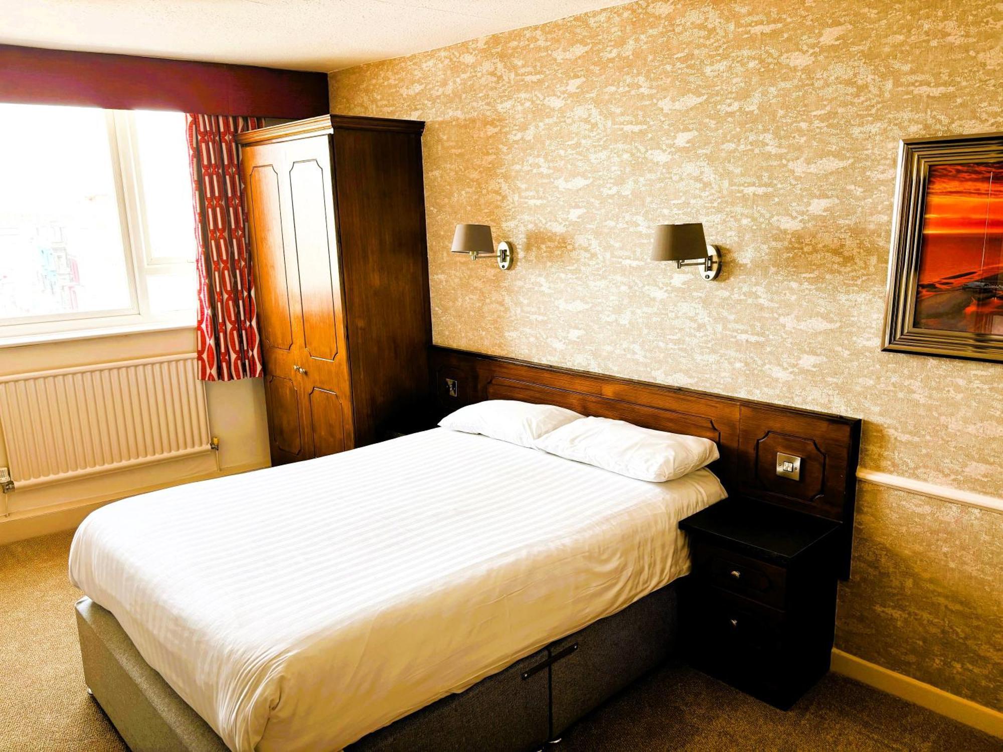 Double Room with Side View