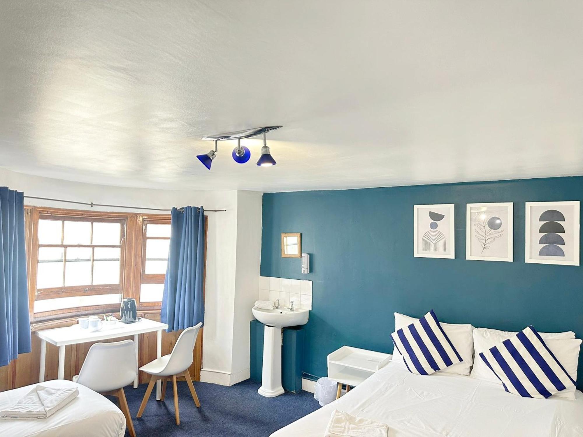 Triple Room with Shared Bathroom