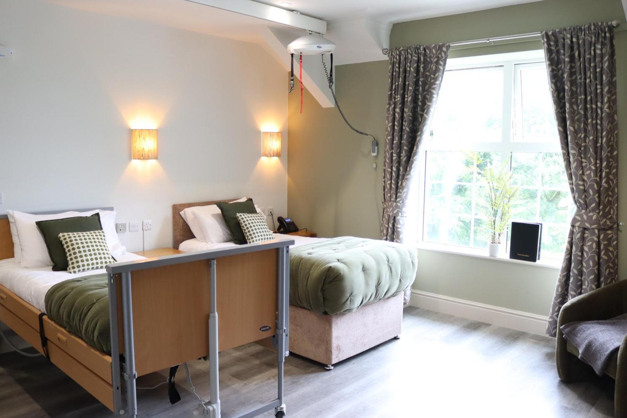 Interconnecting Twin Wheelchair Accessible Room,1695766810:JPEG