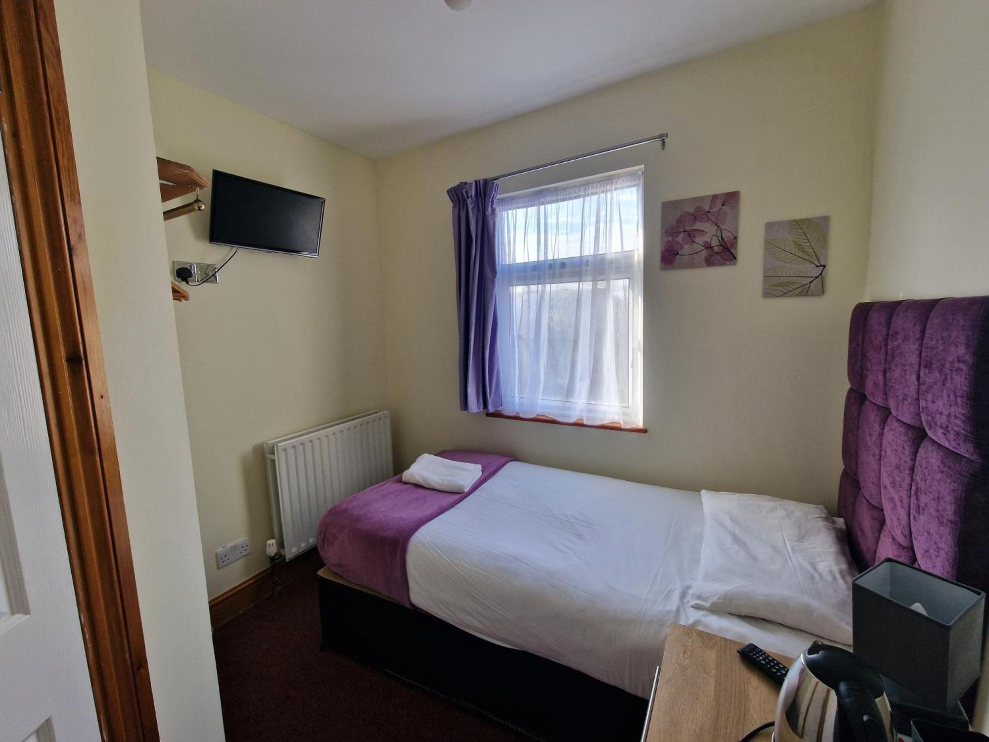 Single Room,1697781695:JPEG