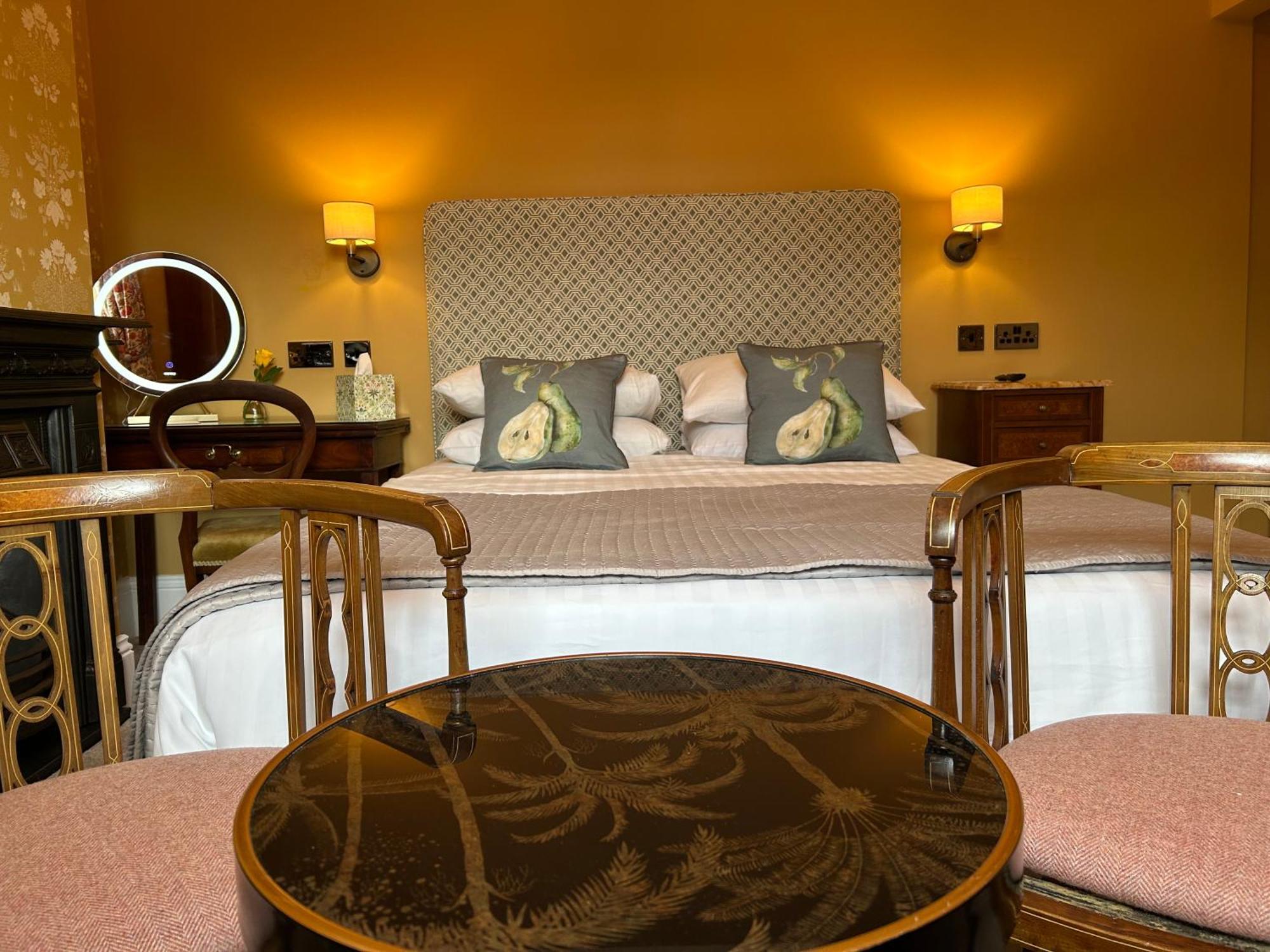 Deluxe Double Room with Shower