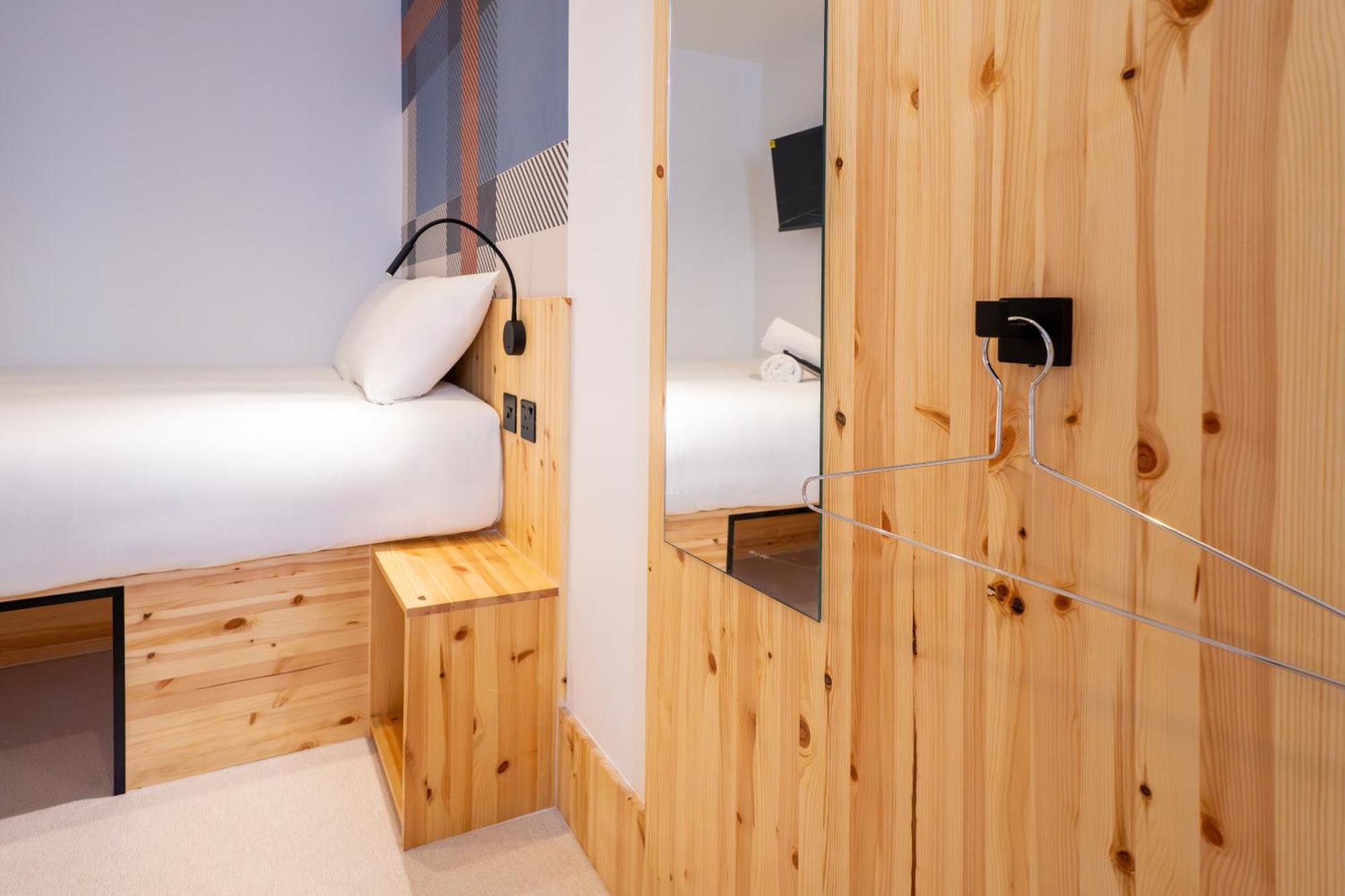 Double Room without Window,1703581713:JPEG