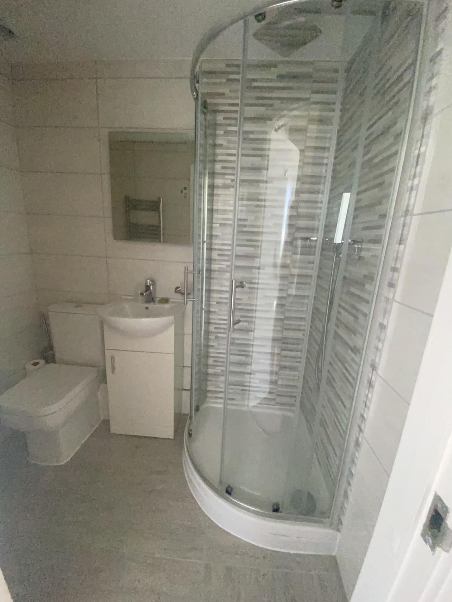 Twin Room,1704956052:JPEG