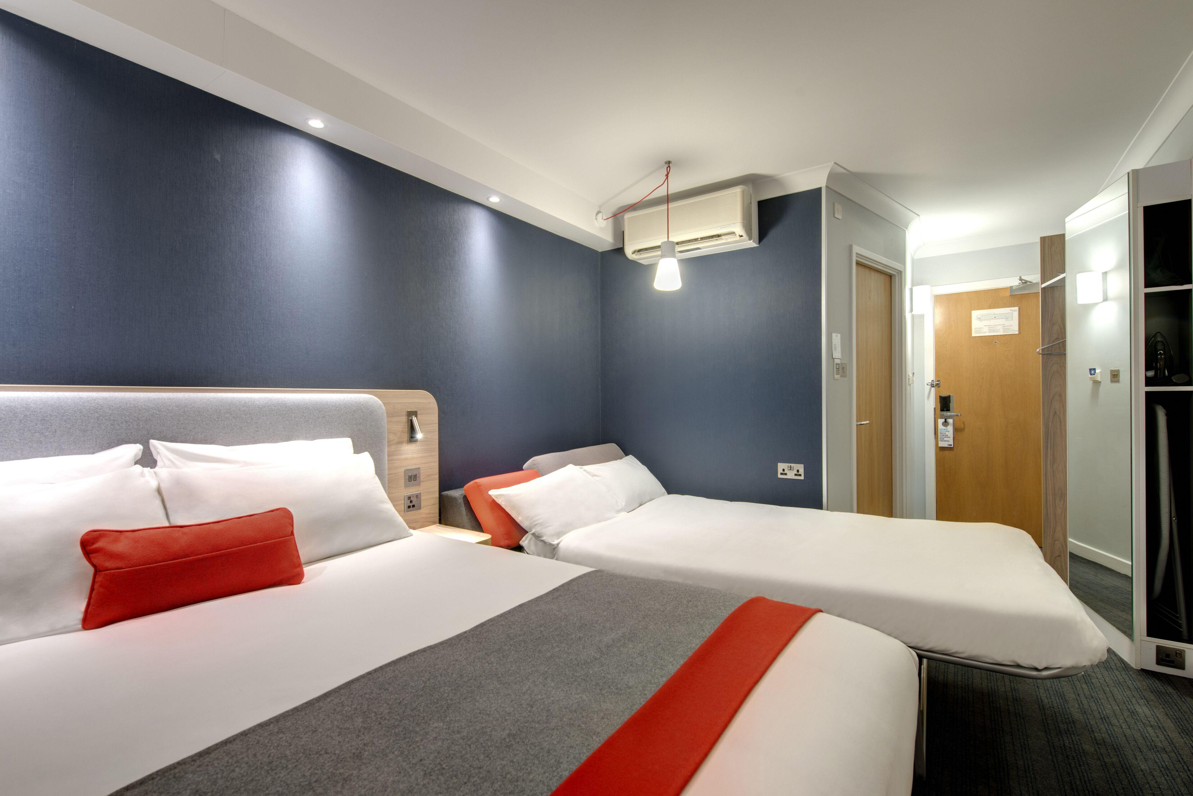 Standard Double Room with Sofa Bed and Free Hot Breakfast,1279428196:JPEG