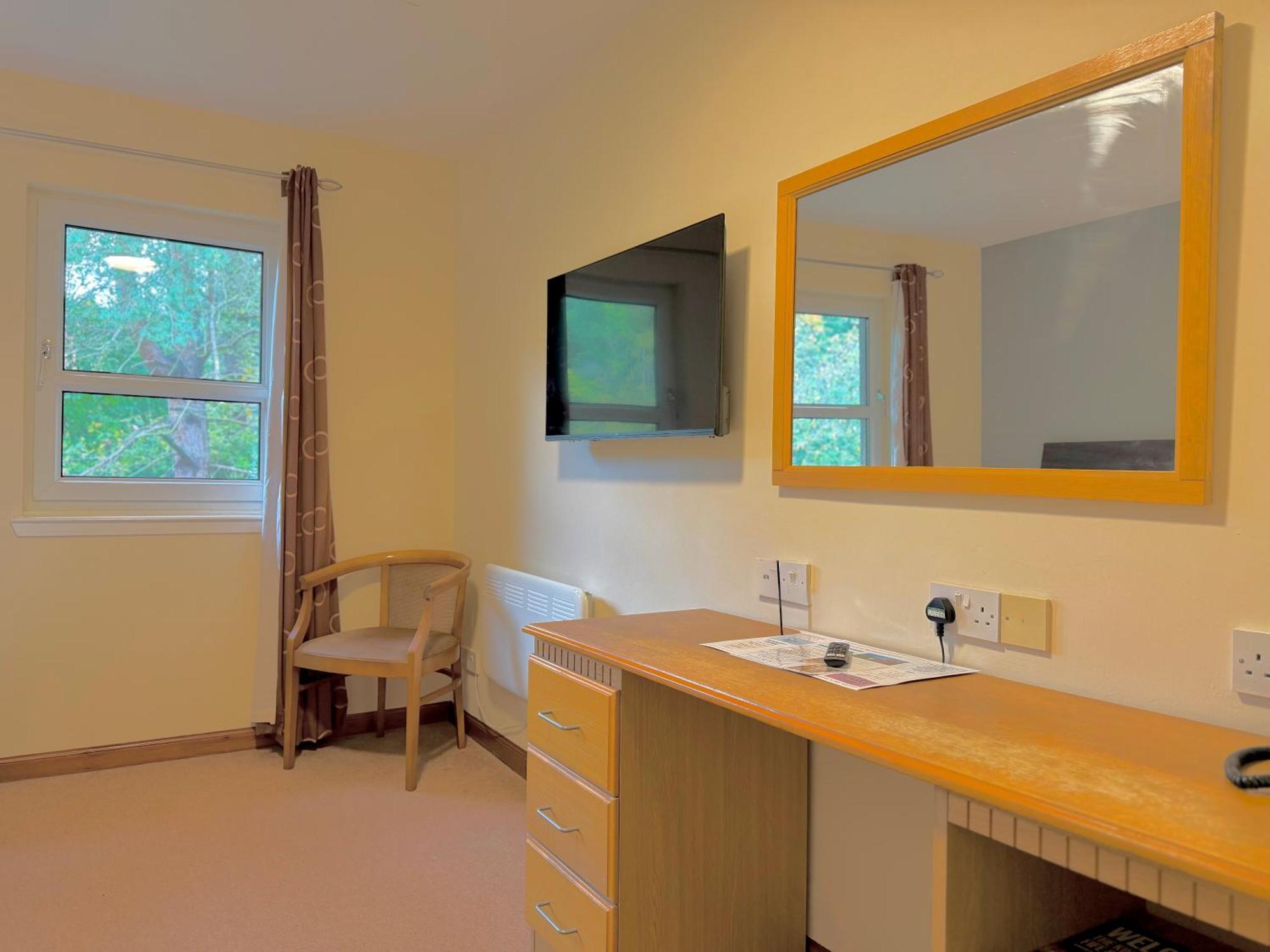 Twin Room,1710652323:JPEG