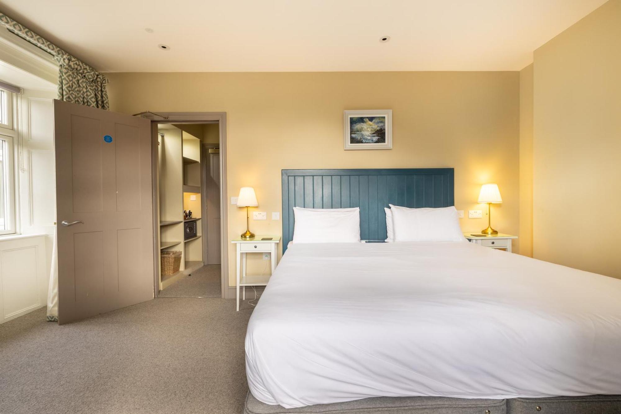 King Room,1714123972:JPEG