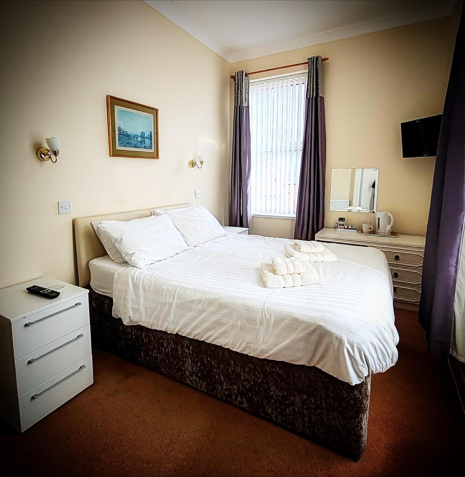 Double Room,1722941215:JPEG