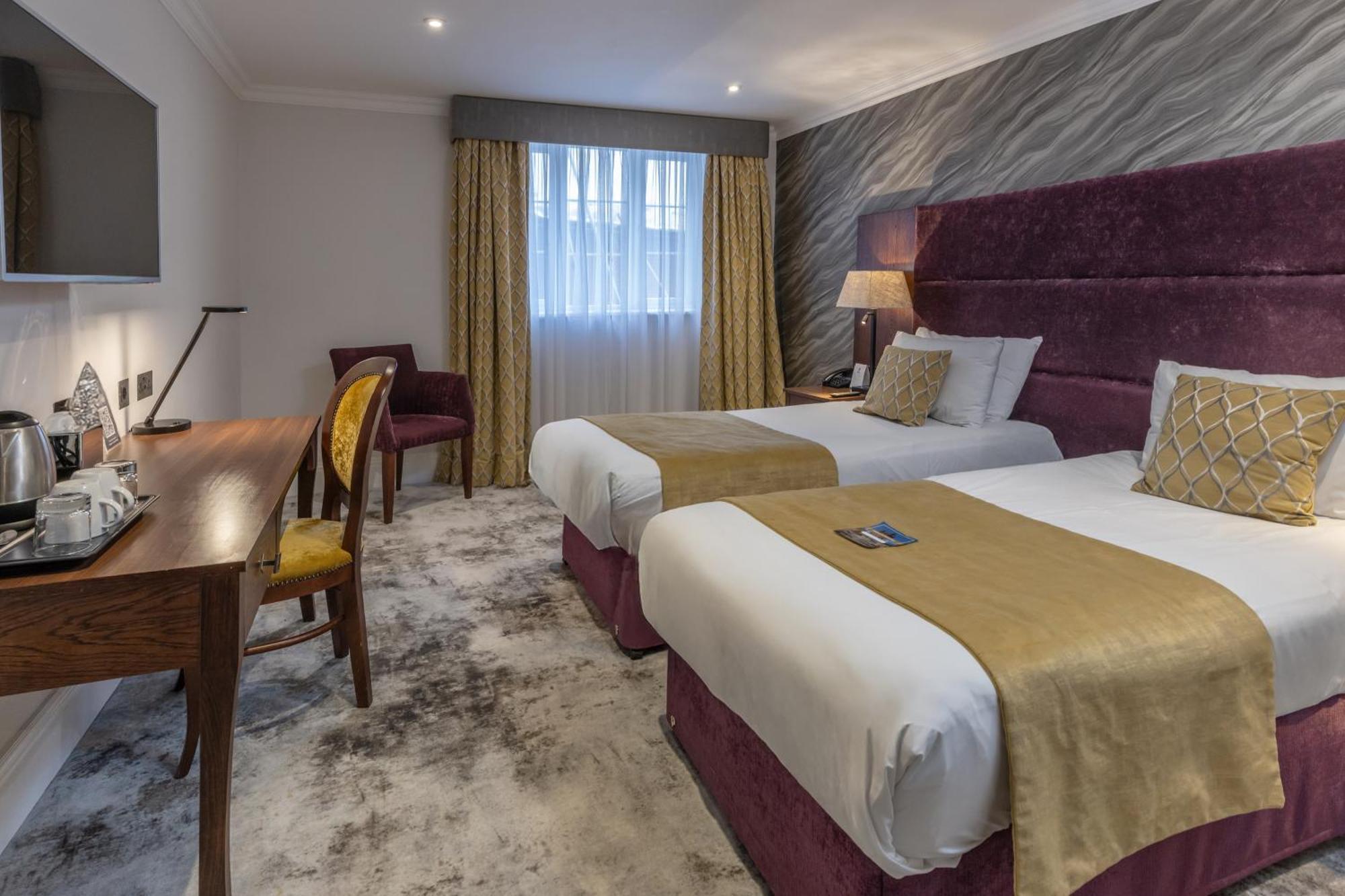 Classic Twin Room - Non-Smoking,1729984303:JPEG