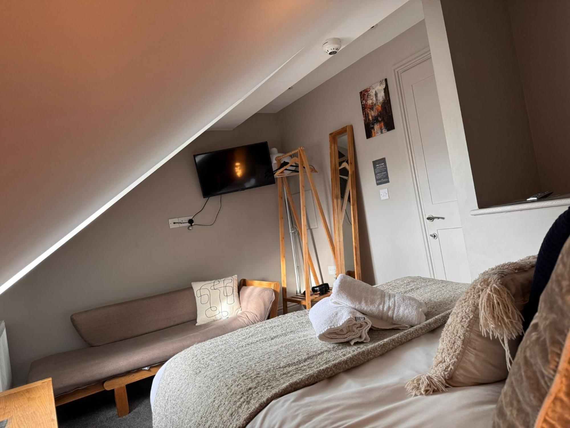Double Room with Private Bathroom