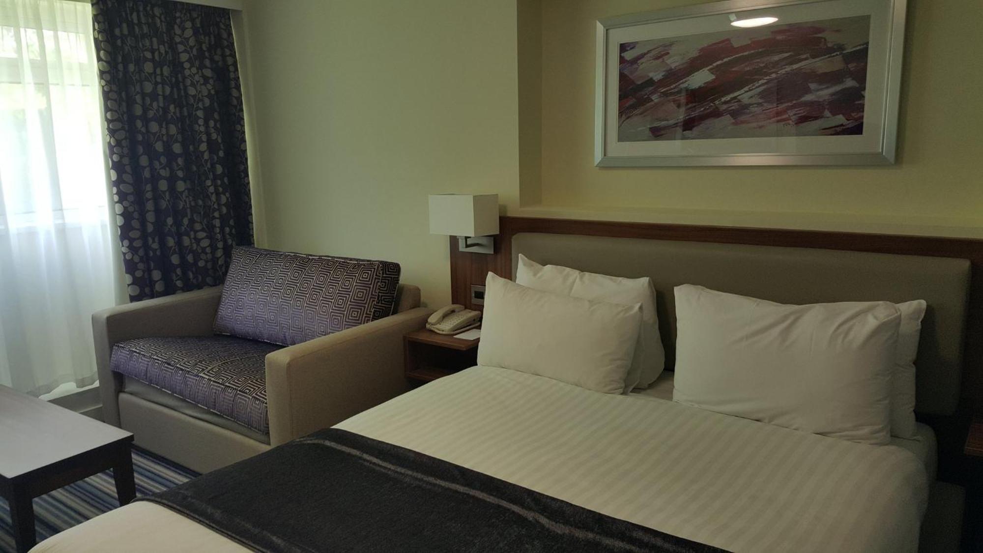 Standard Queen Room with Single Sofa Bed,1739358684:JPEG
