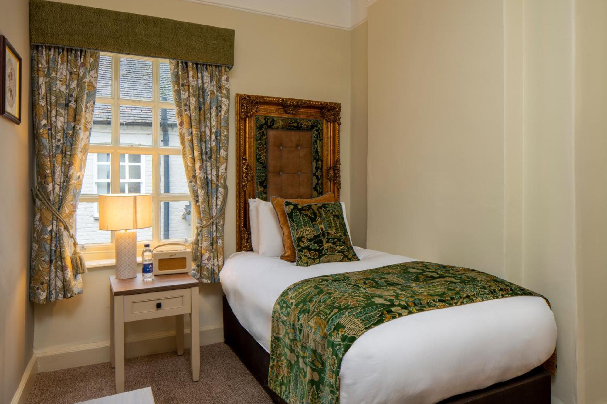 Standard Single Room,1739419665:JPEG