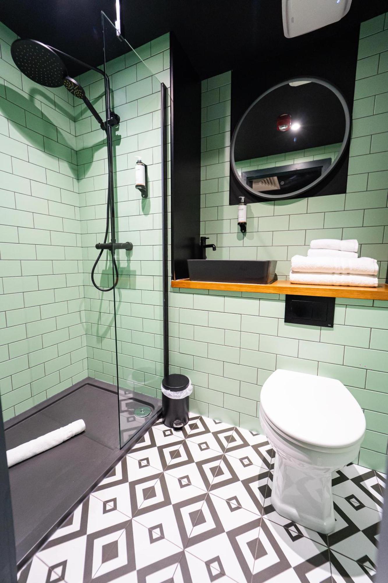 Classic Triple Room,1739644835:JPEG