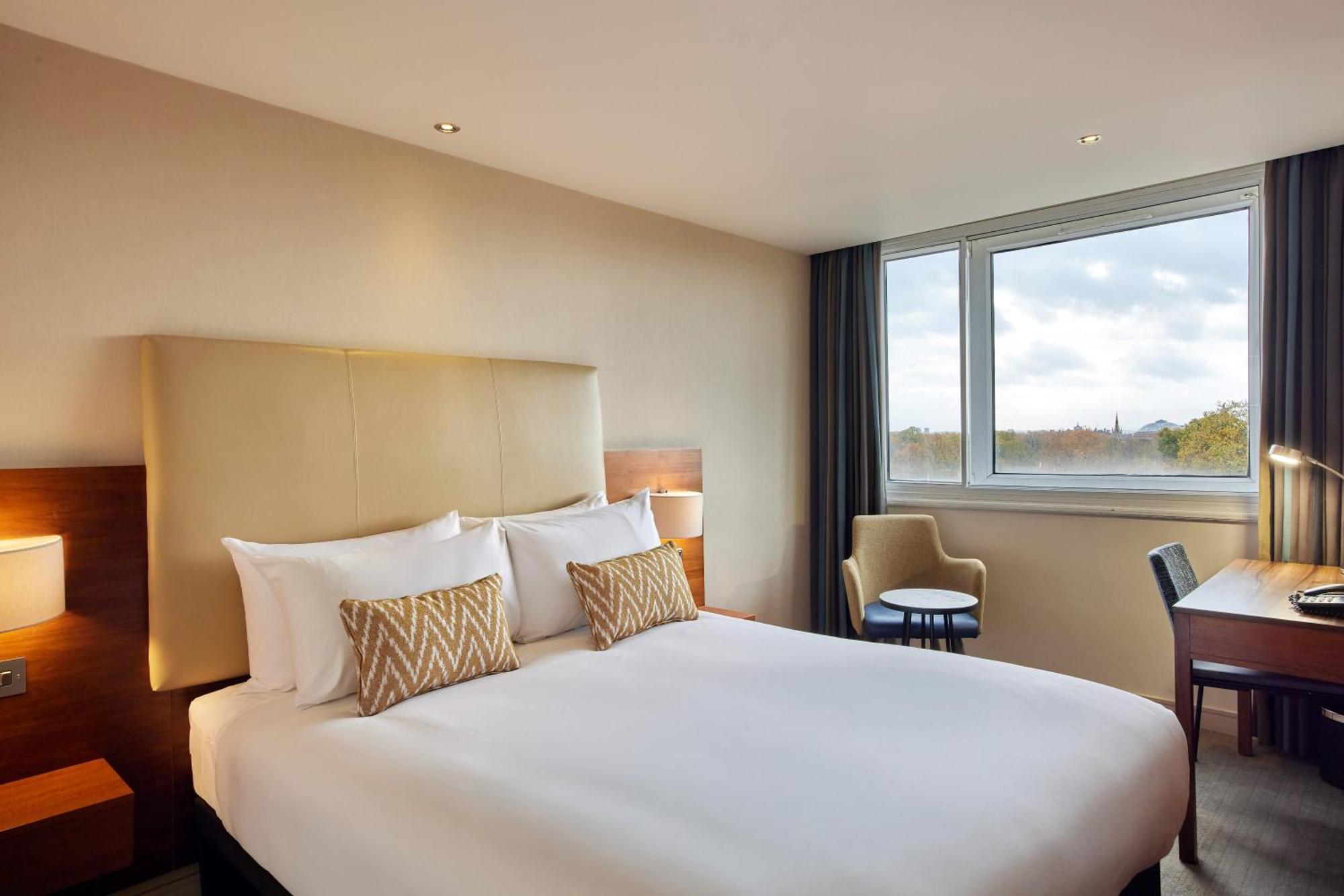 Deluxe Double with Garden View