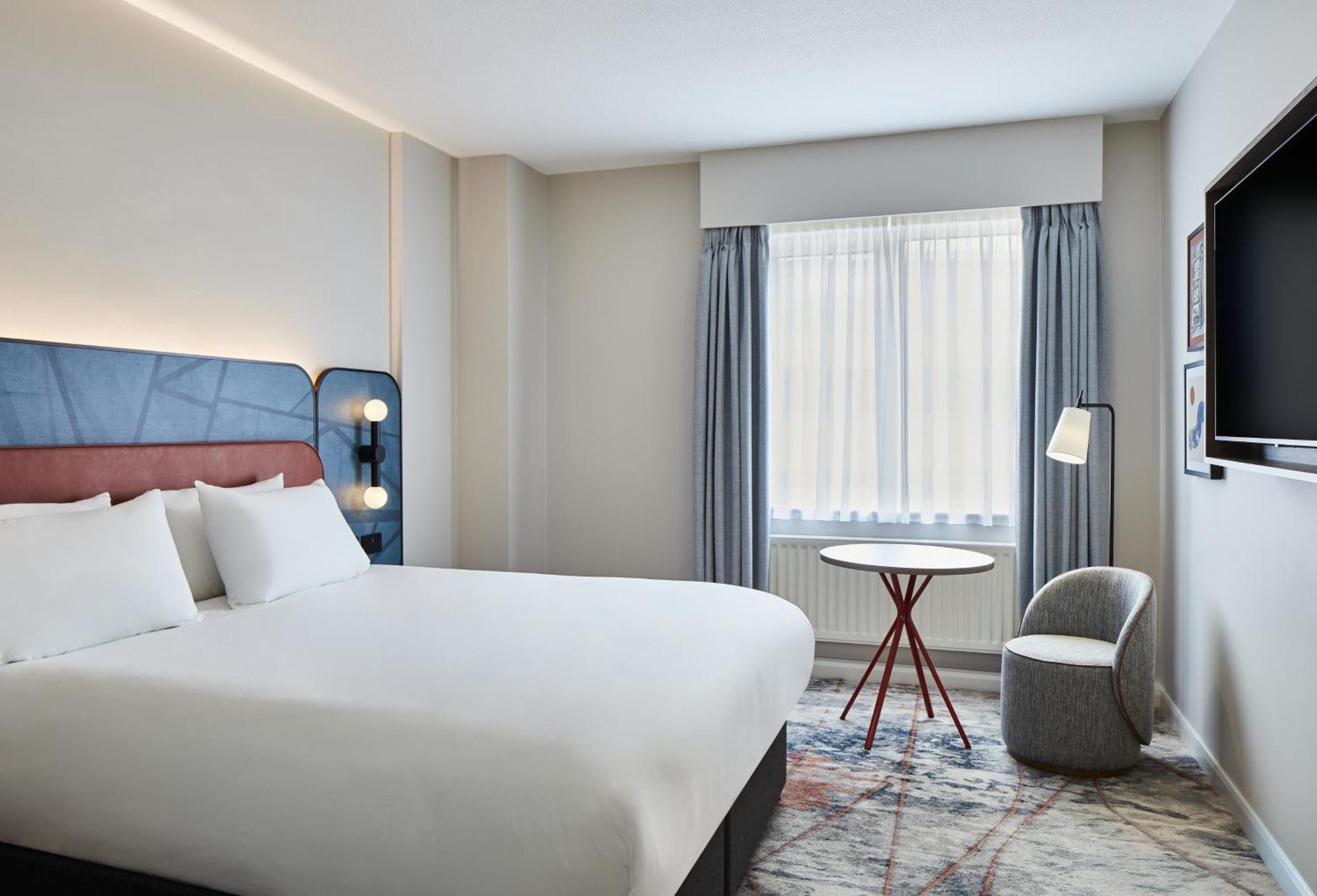 King Room,1742579461:JPEG