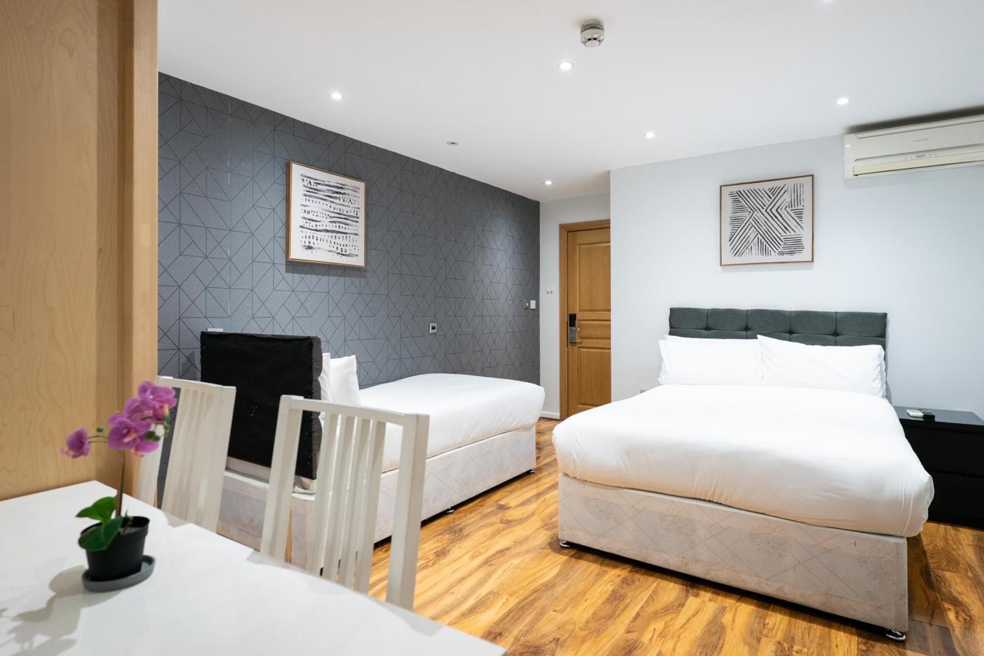 Cosy Triple Studio,1742600289:JPEG