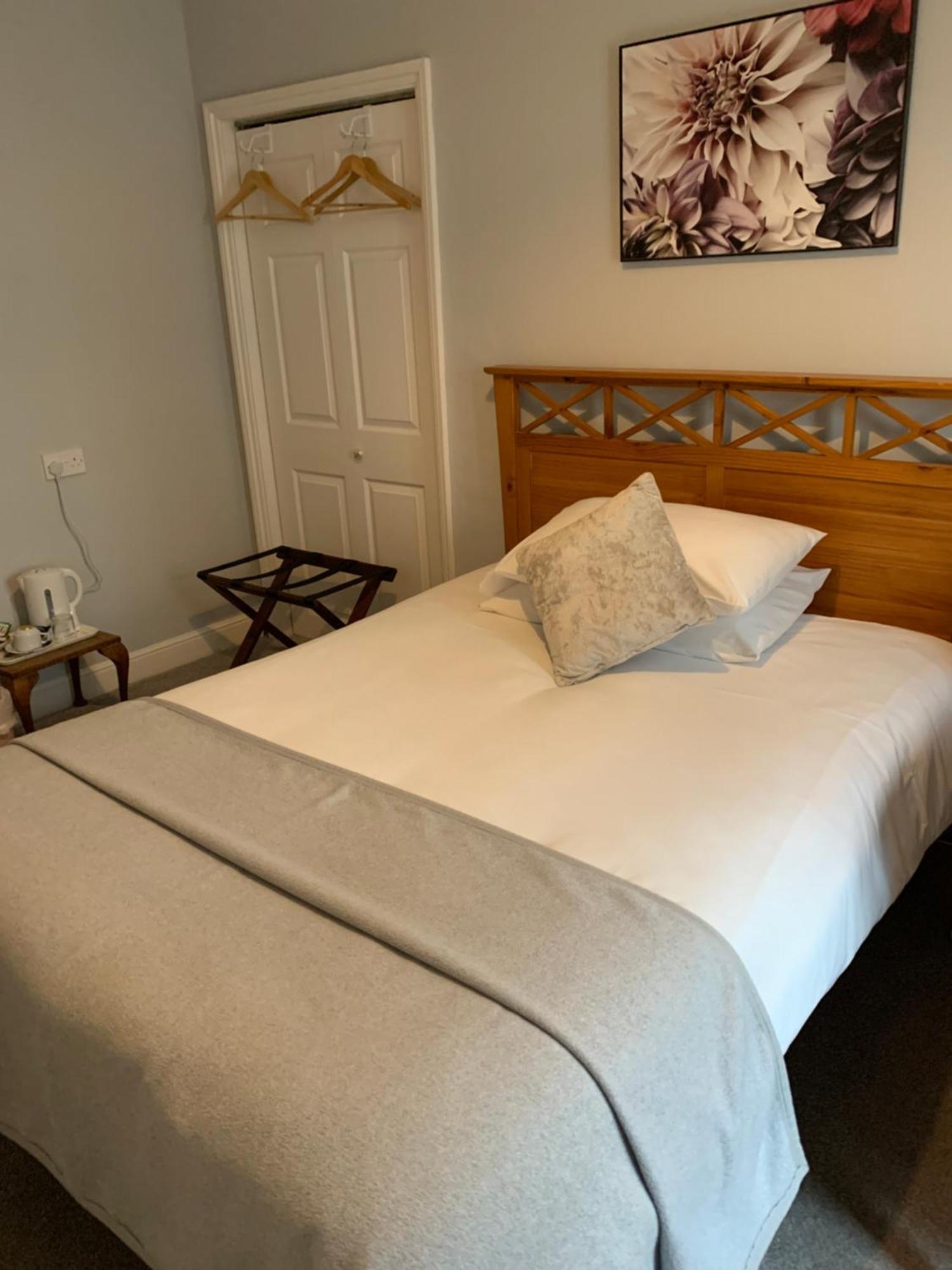 Large Single Room,1742699389:JPEG