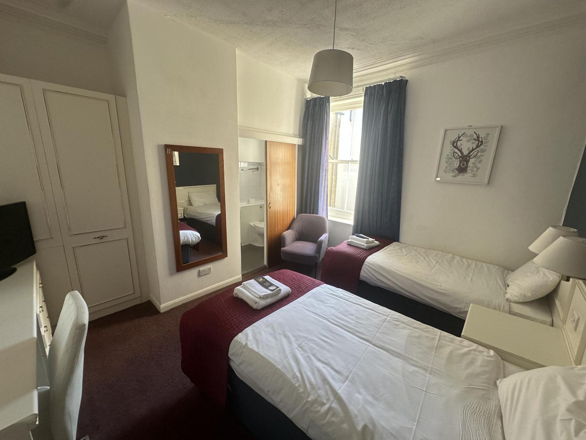 Small Twin Rear View Shower,1742812271:JPEG