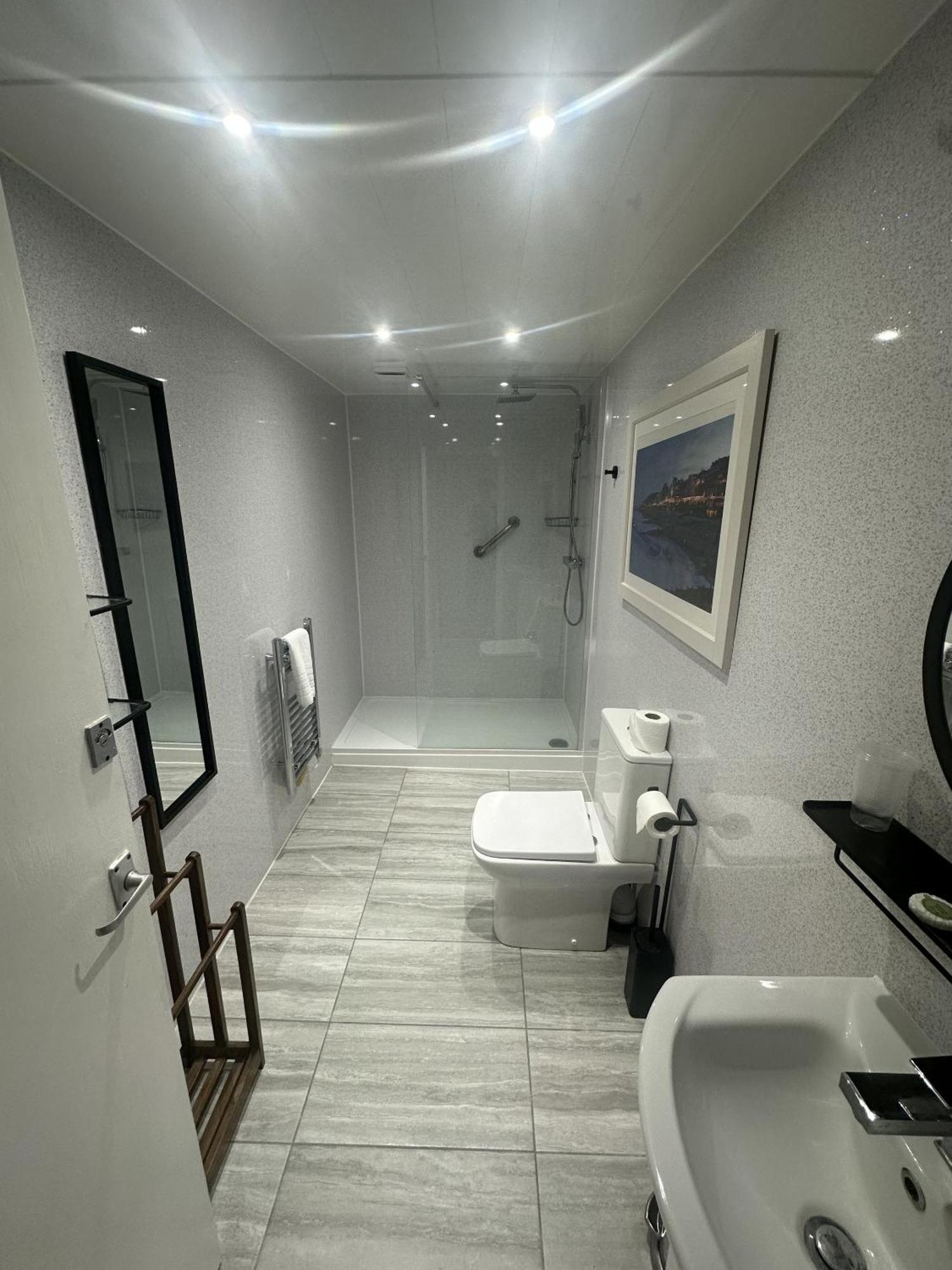 Family Room Side Sea View,1742812295:JPEG