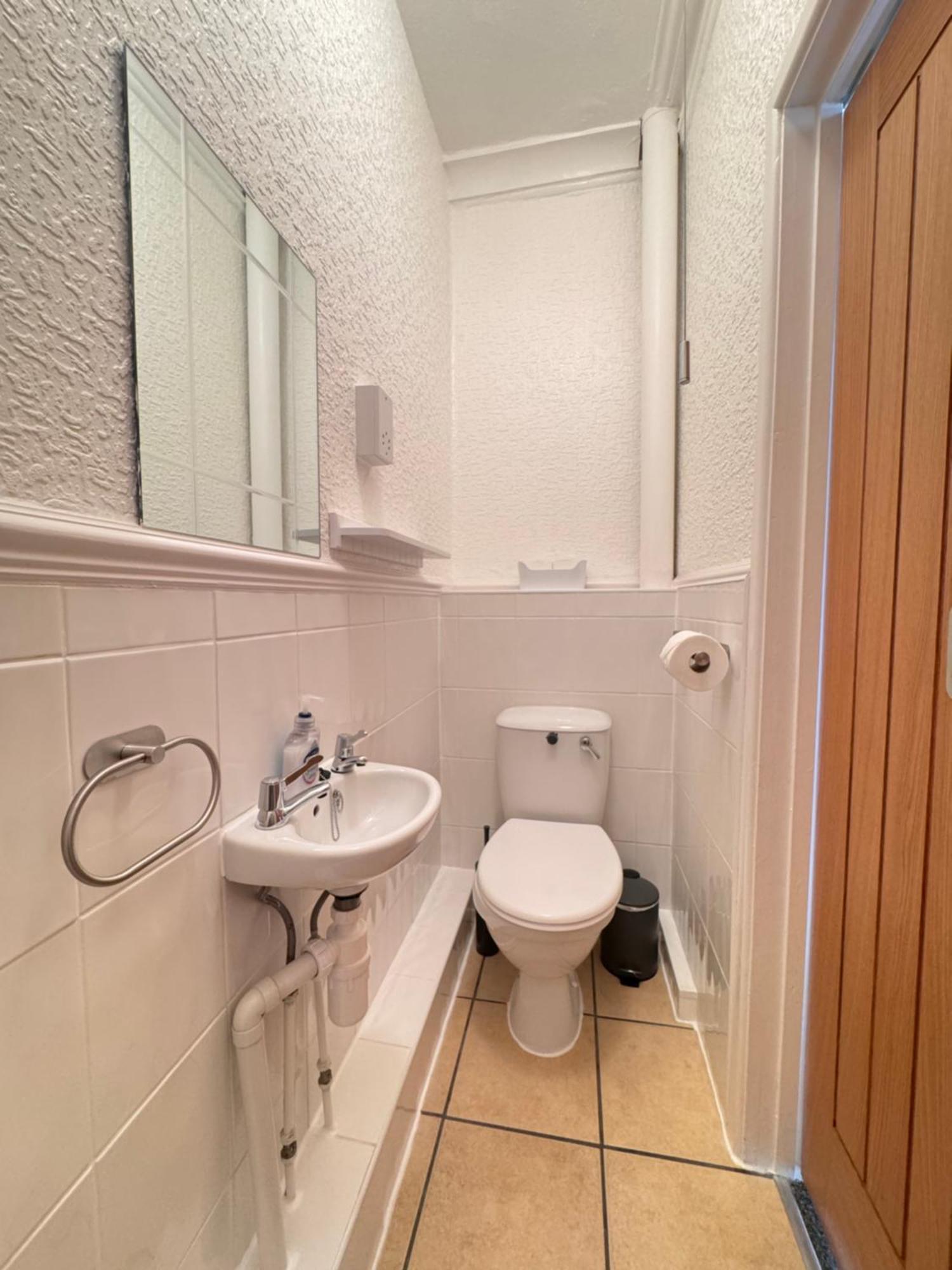 Room 5 Double Room King Bed En-suite,1743300311:JPEG