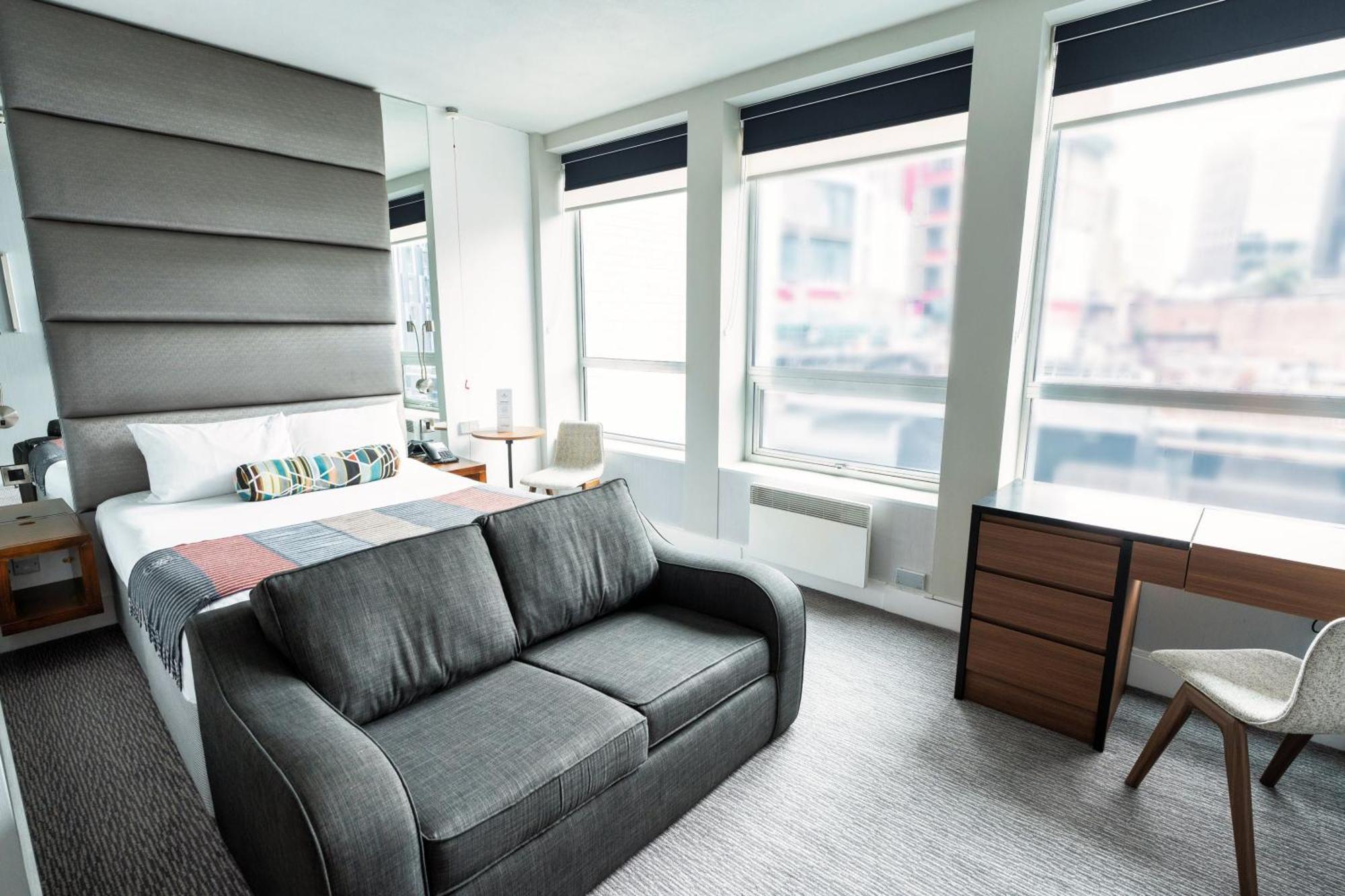 Accessible Studio, 1 King Bed, Sofa Bed, Kitchenette
