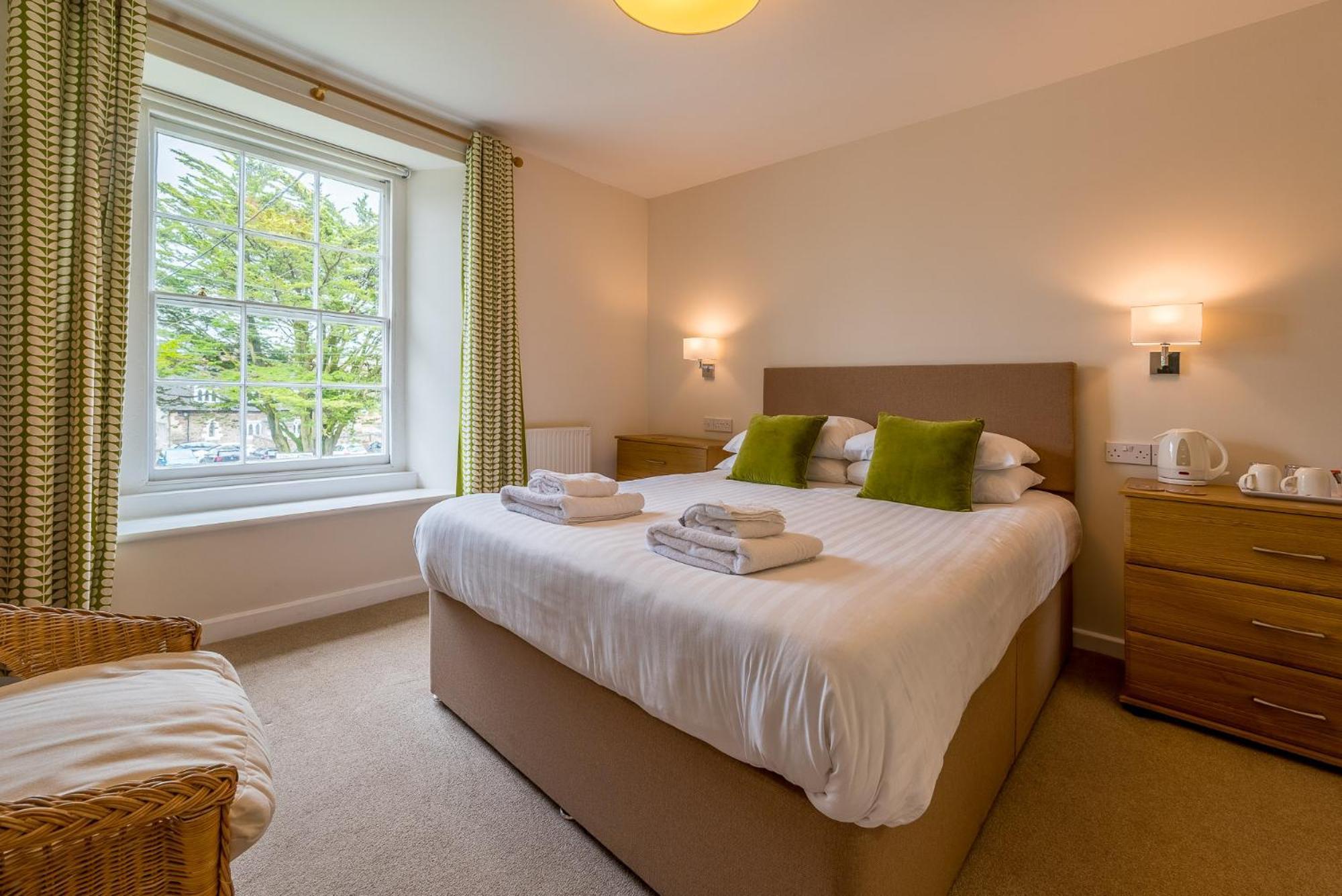 King Room,1758322332:JPEG