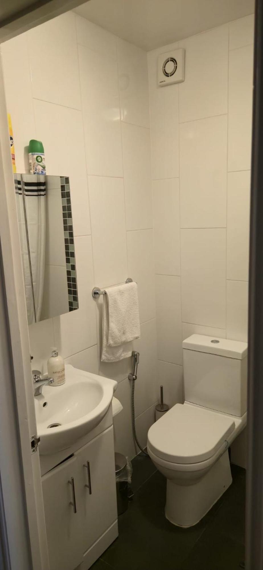 Double Room Private External Bathroom,1756471801:JPEG