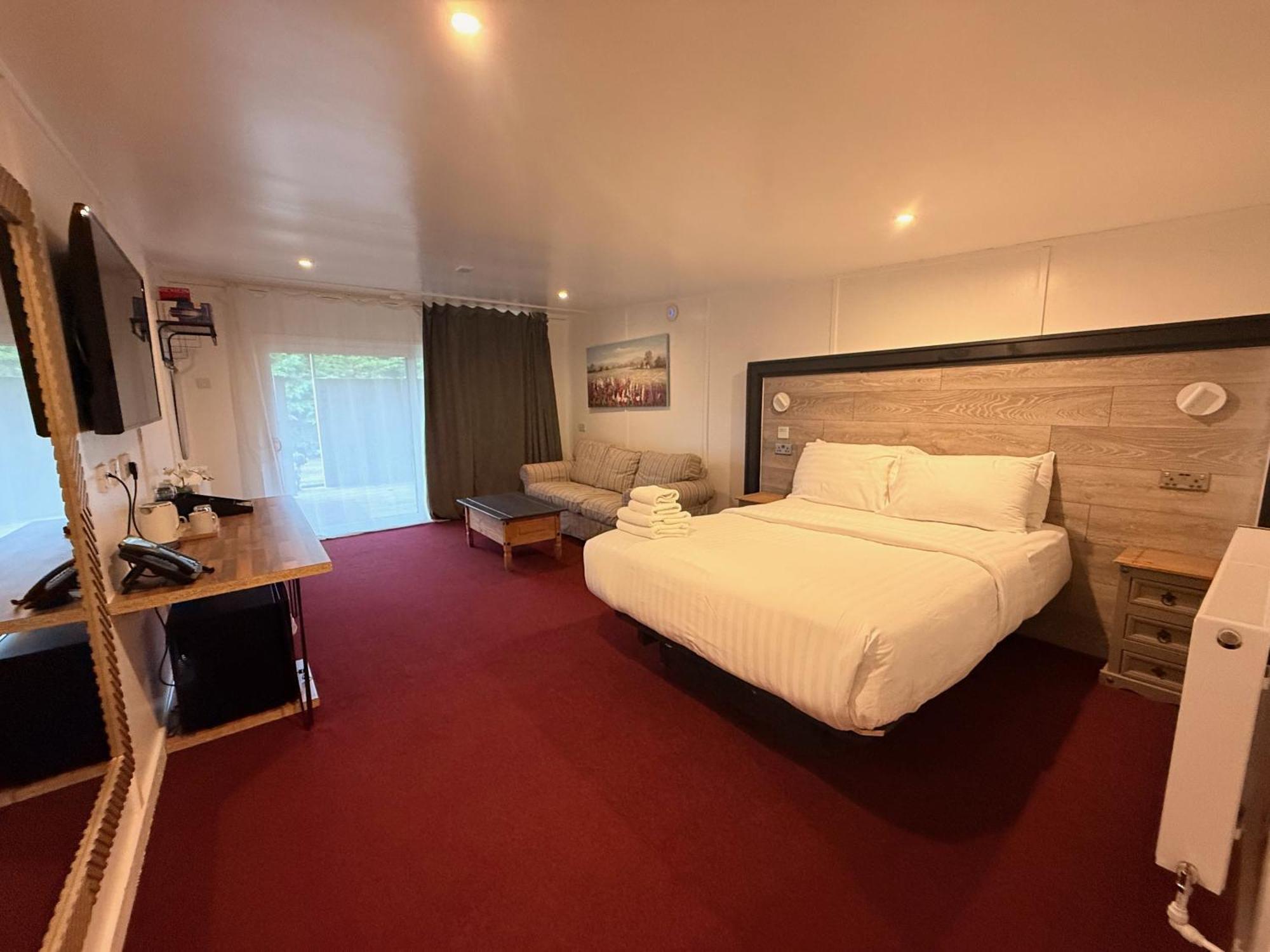 Superior King Room,1758471277:JPEG