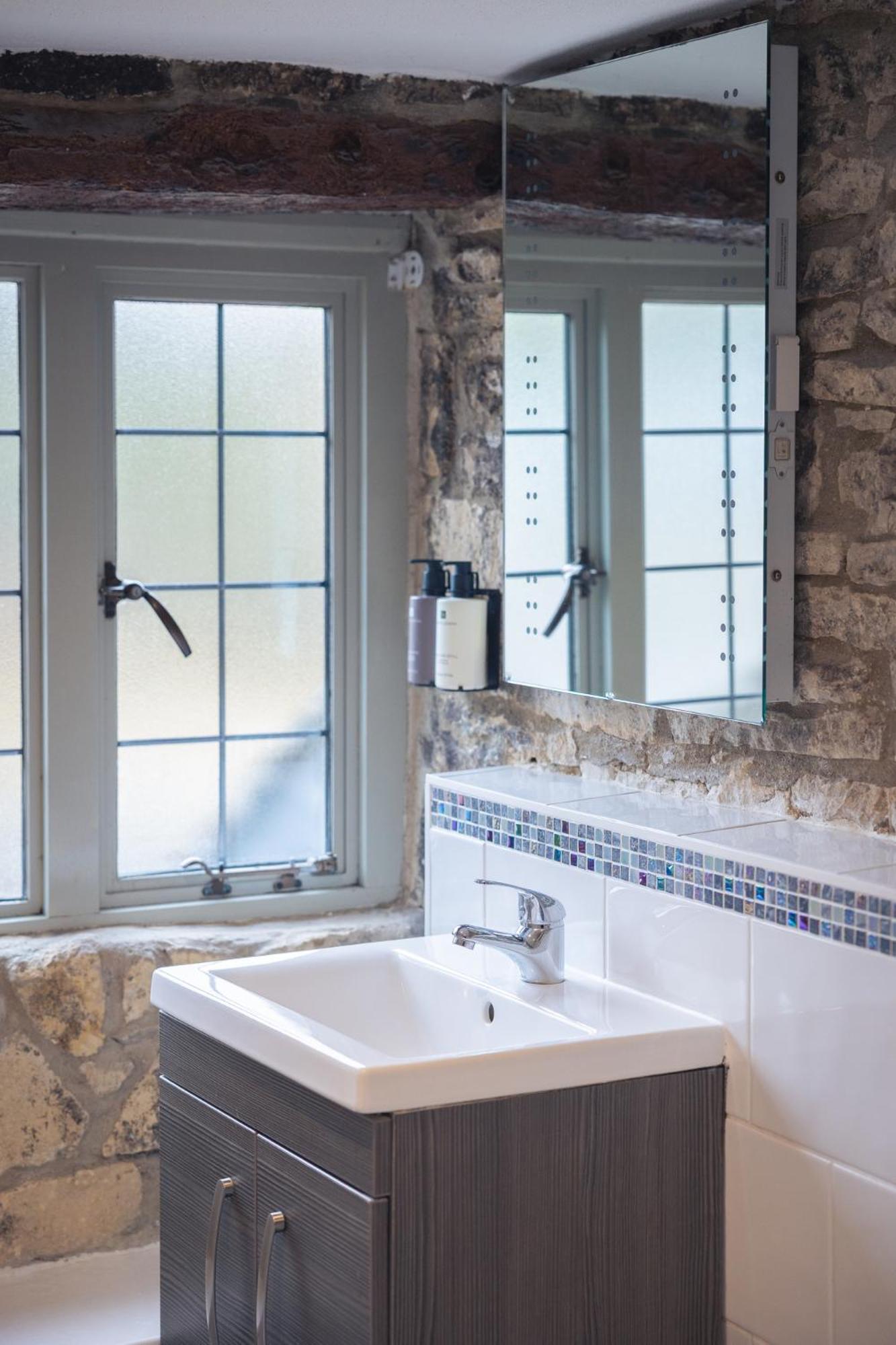 Deluxe Double Room,1758549727:JPEG