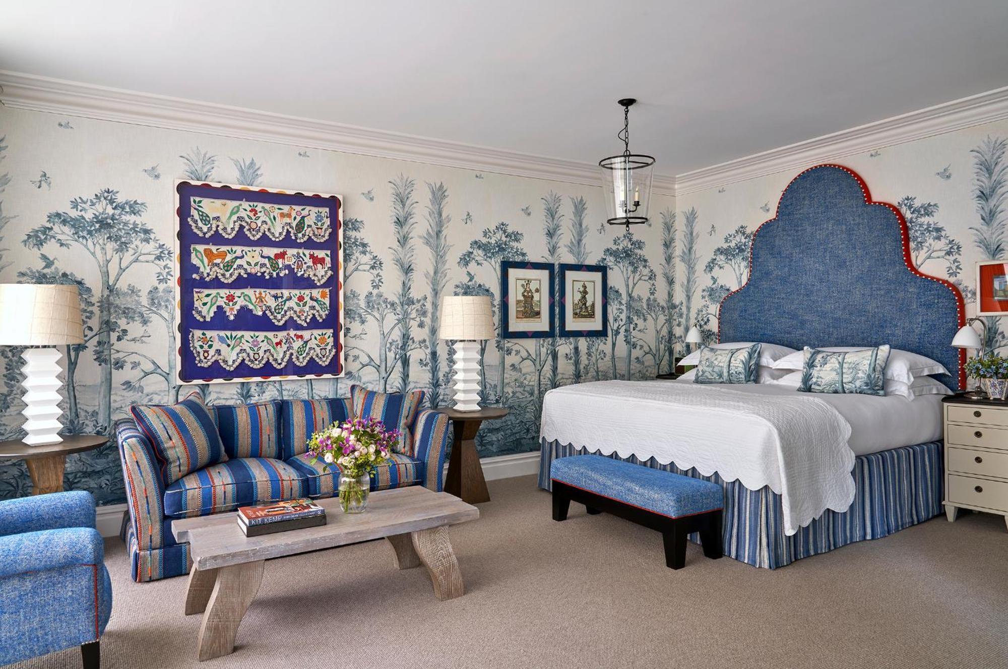 Deluxe Junior Snug Suite
